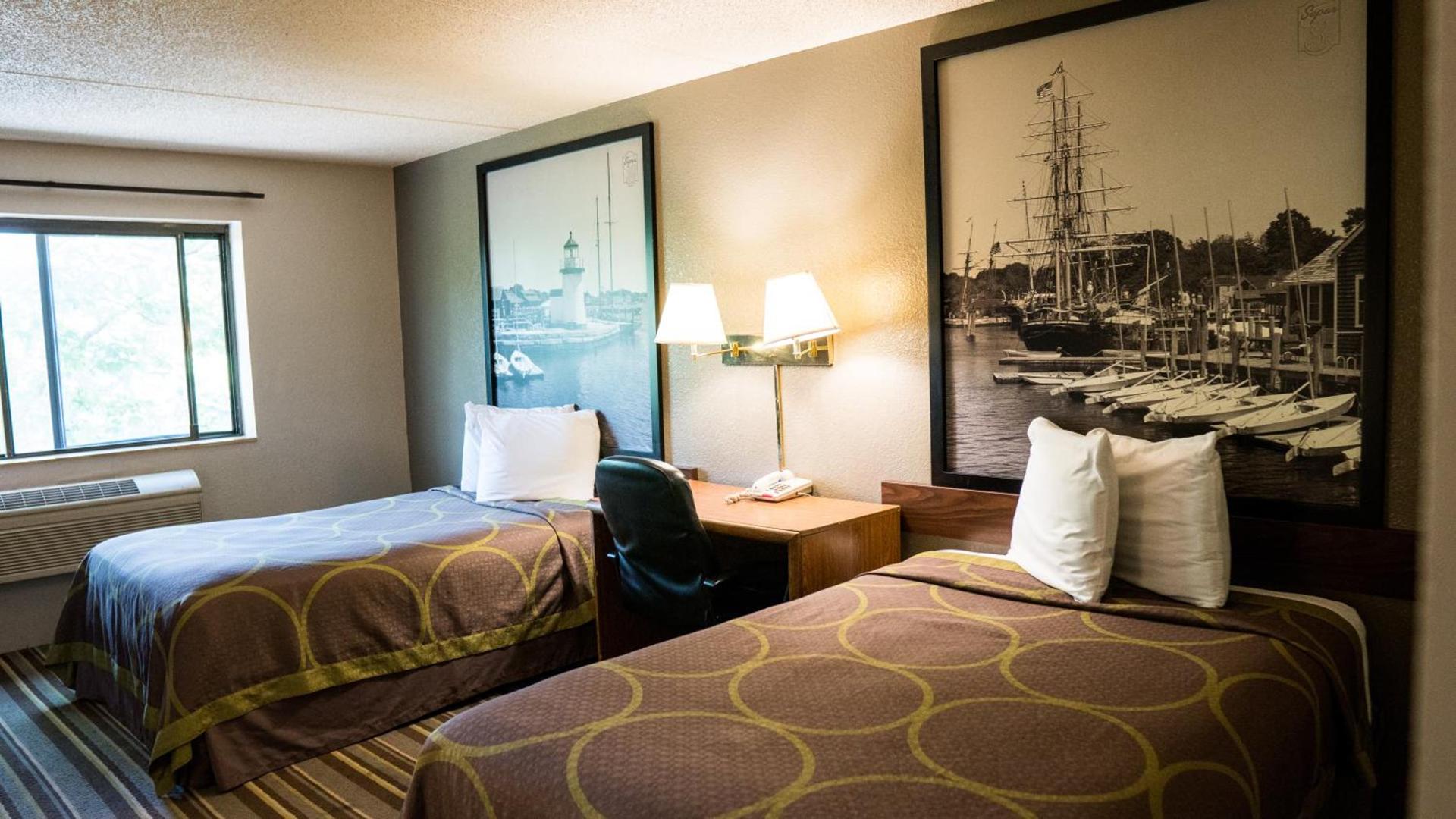 Super 8 by Wyndham Groton photo 13