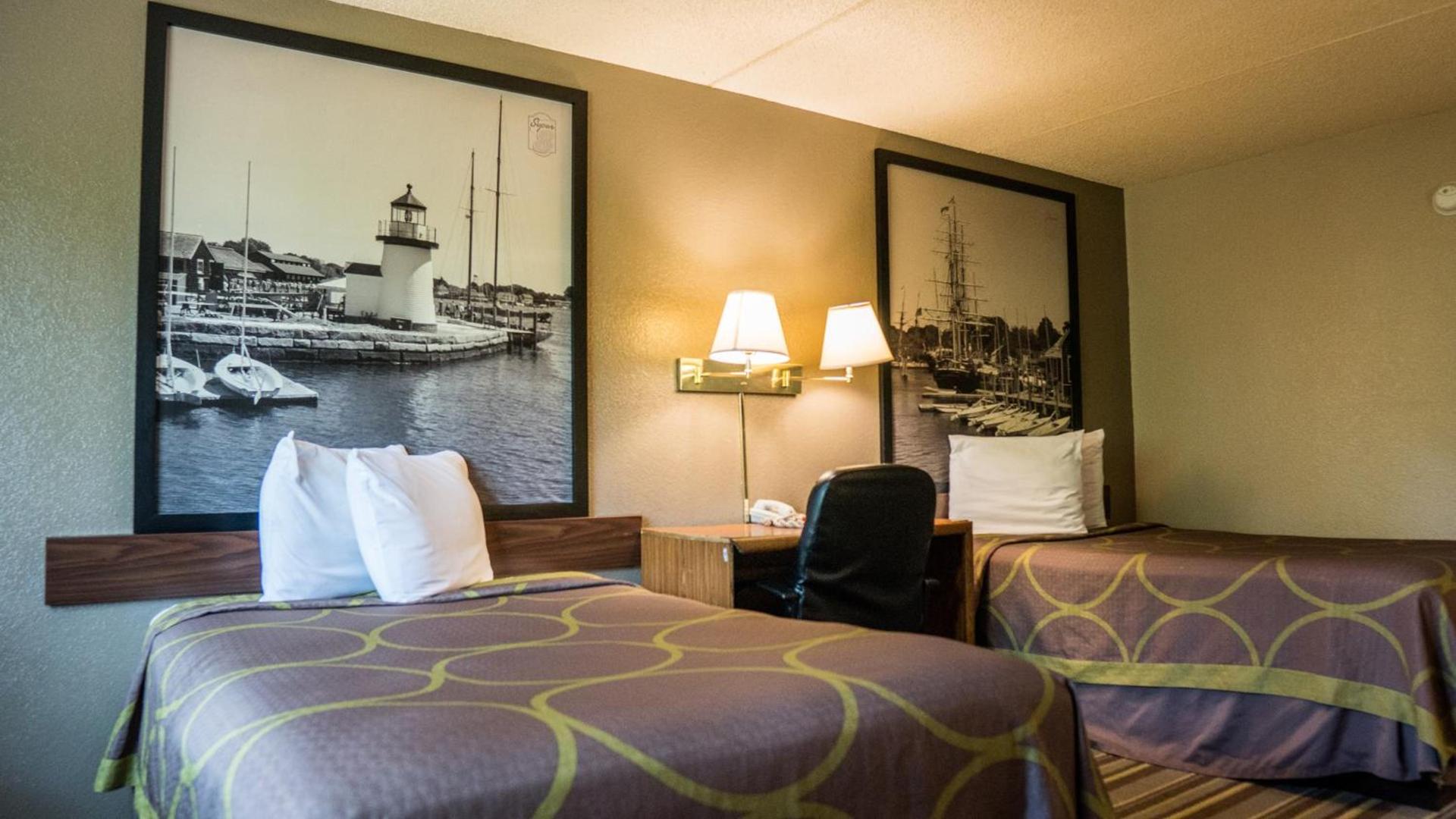 Super 8 by Wyndham Groton photo 12