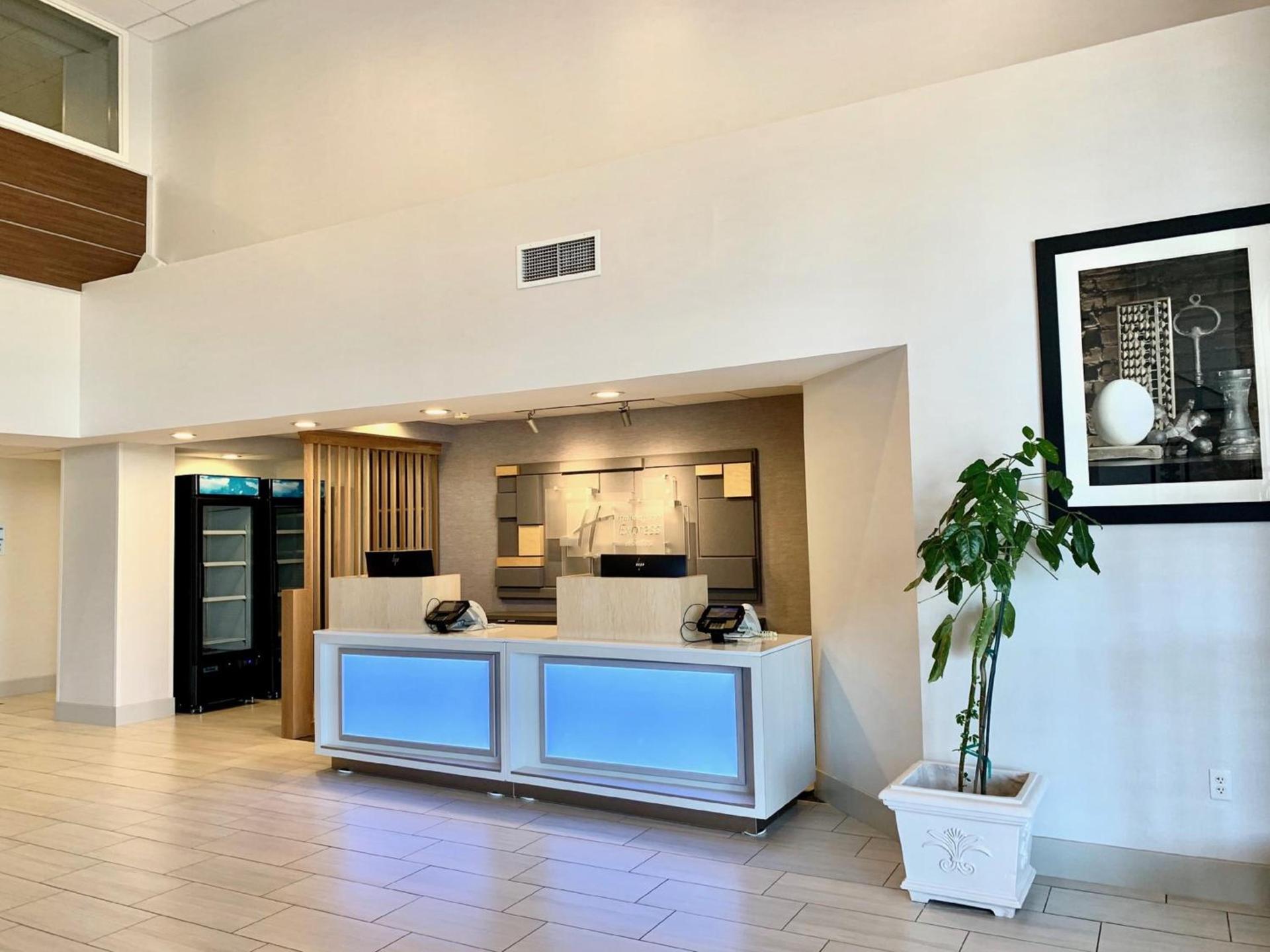 Holiday Inn Express & Suites Tracy by IHG photo 19