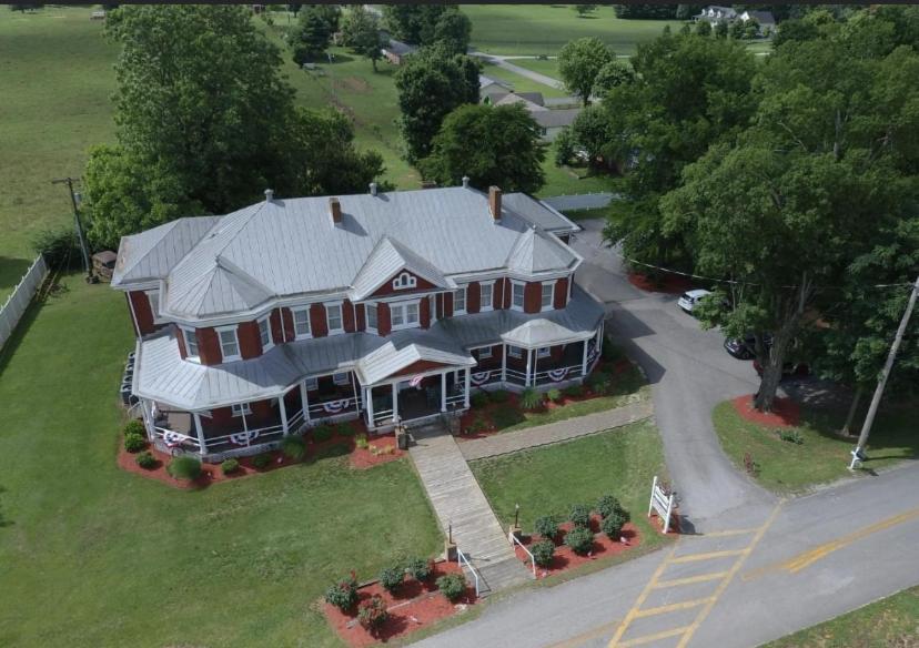 Grand Victorian Inn photo 1