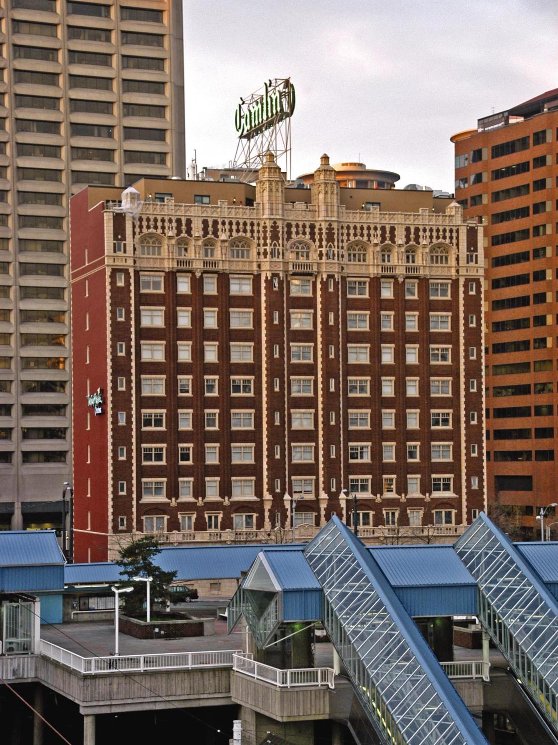 WorldMark Seattle - The Camlin photo 9