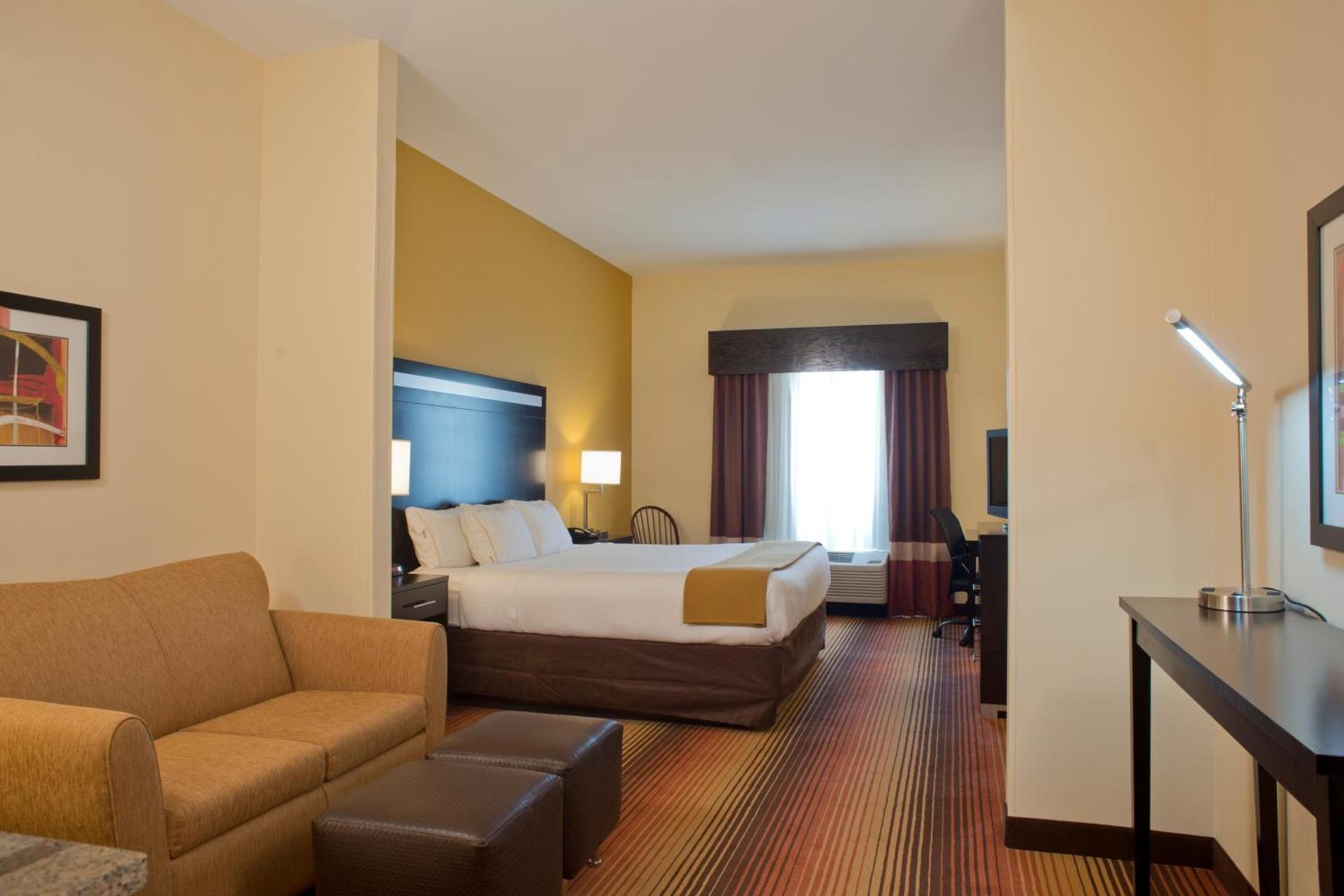 Holiday Inn Express Hotel & Suites Prattville South by IHG photo 4