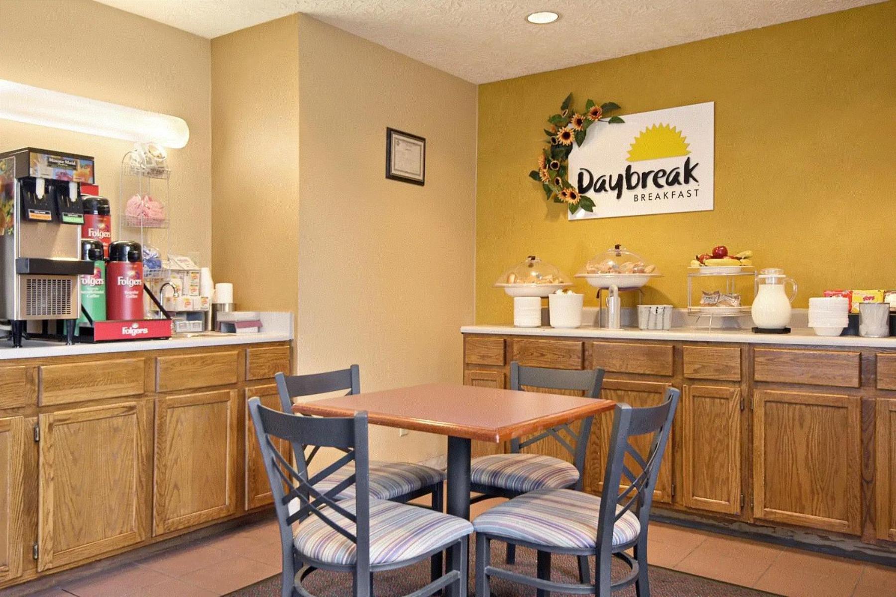 Days Inn by Wyndham Plainfield photo 6