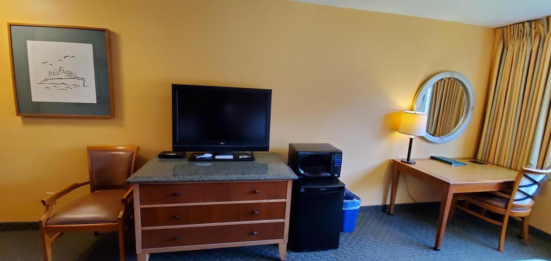 Olympic View Inn photo 28