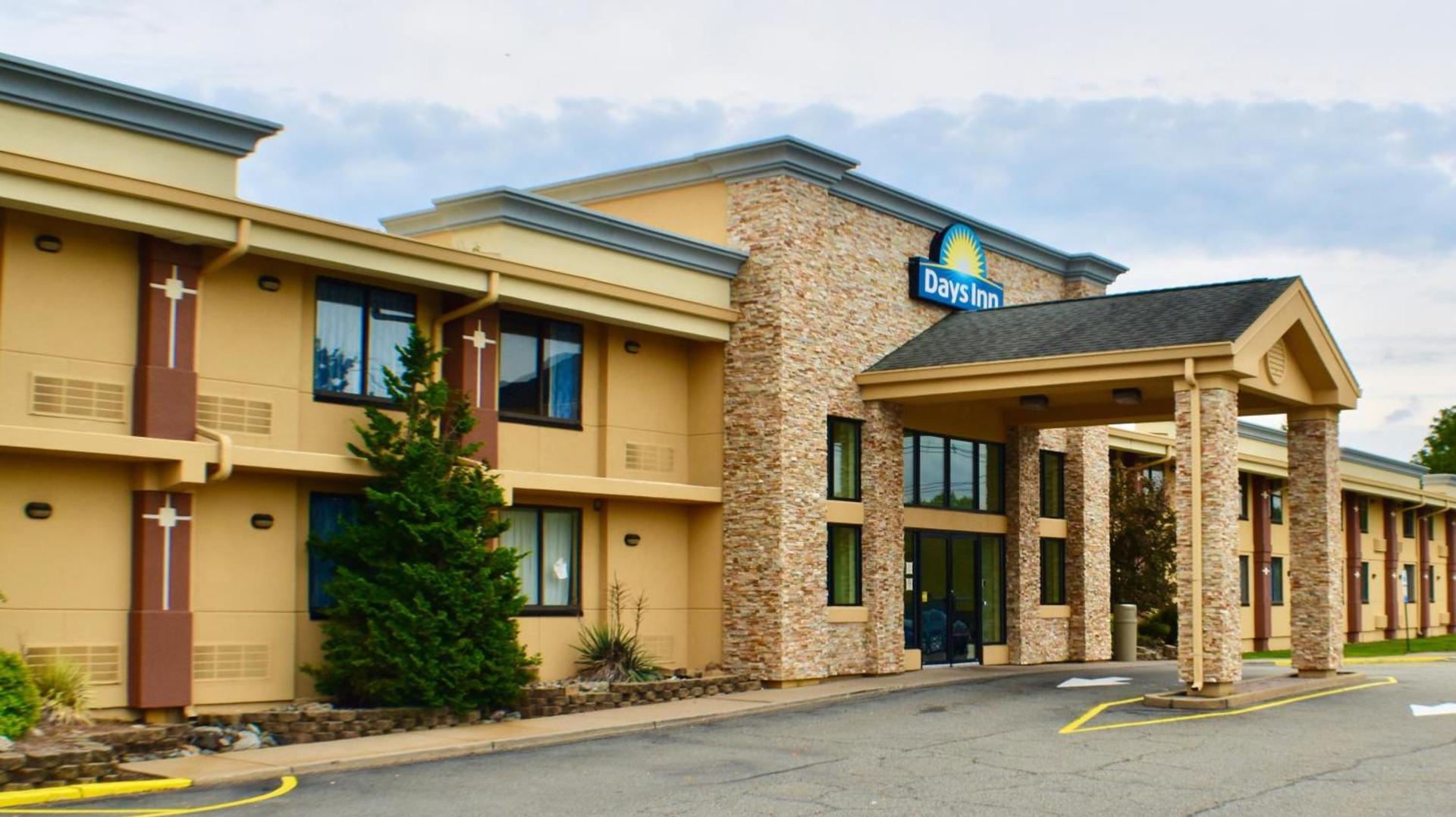 Days Inn by Wyndham Wayne photo 20