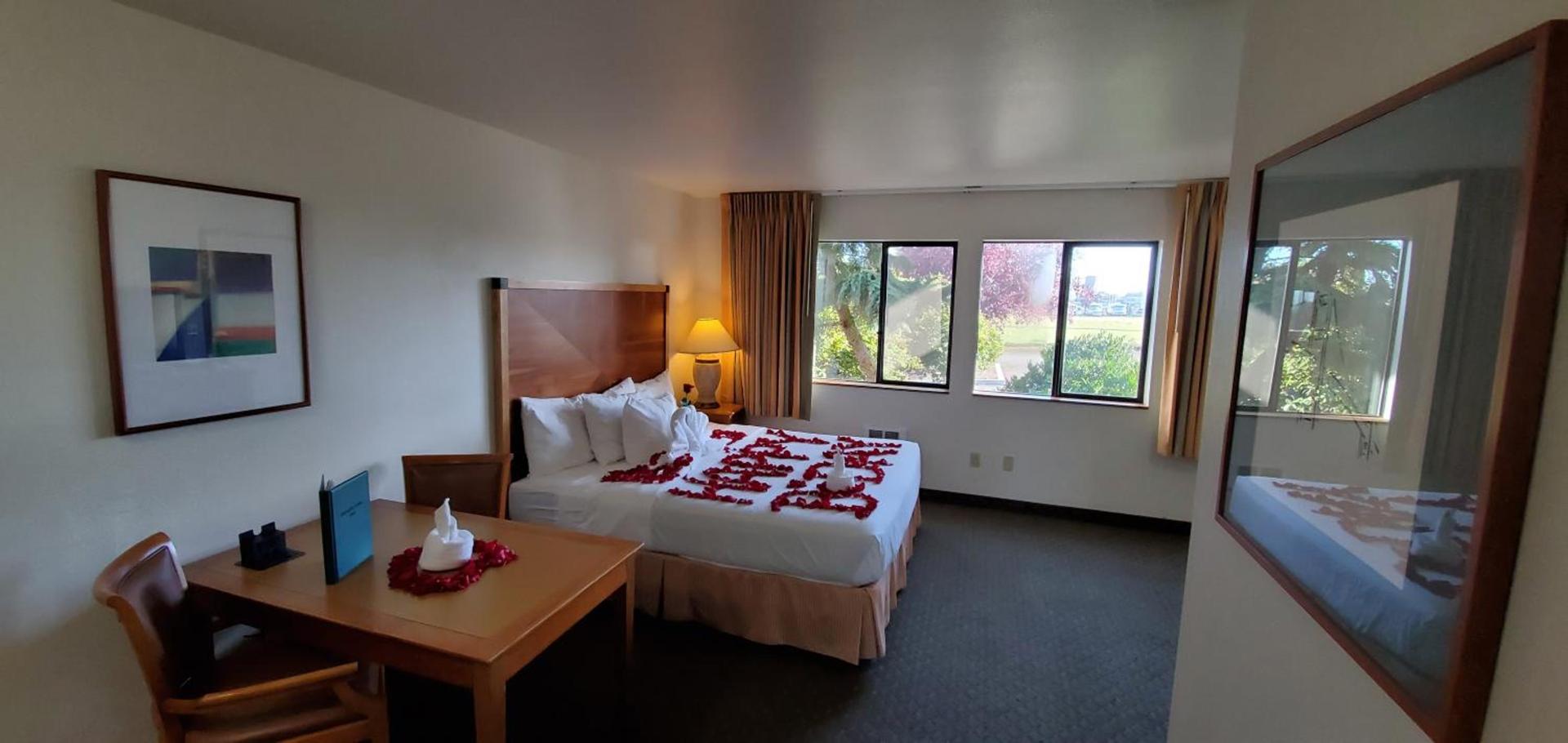 Olympic View Inn photo 11