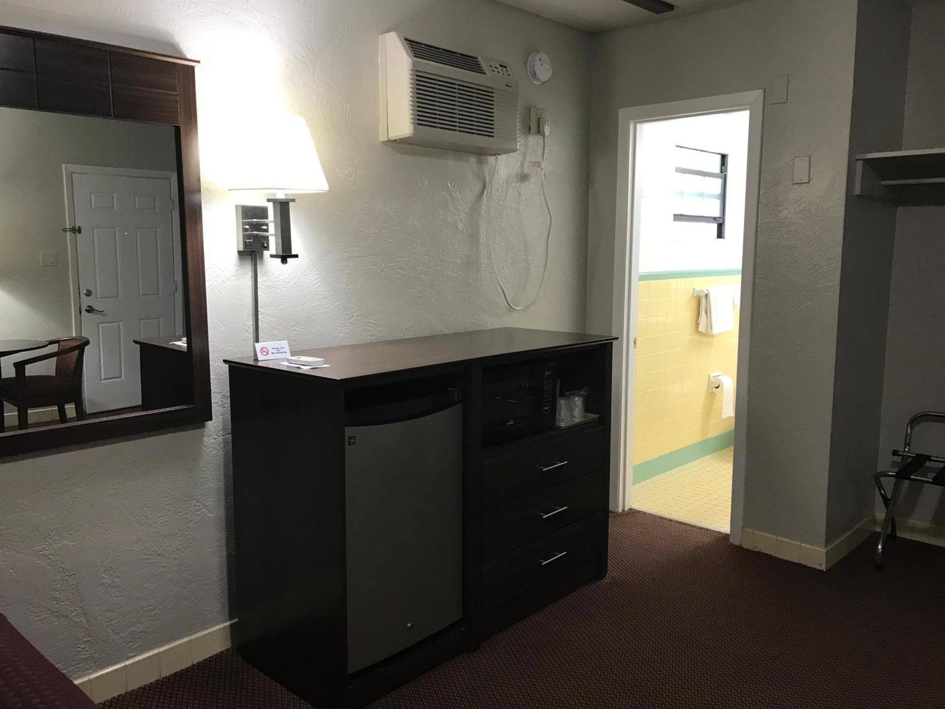 Silver Princess Motel photo 21
