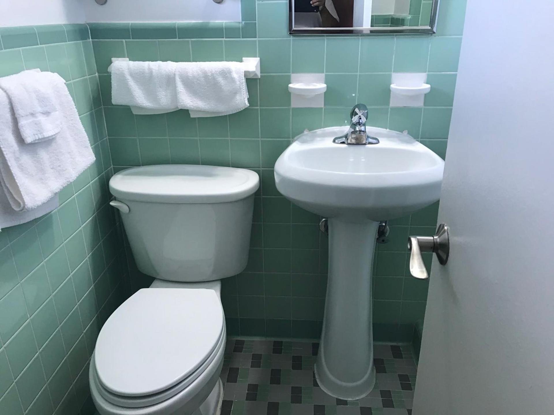 Silver Princess Motel photo 17