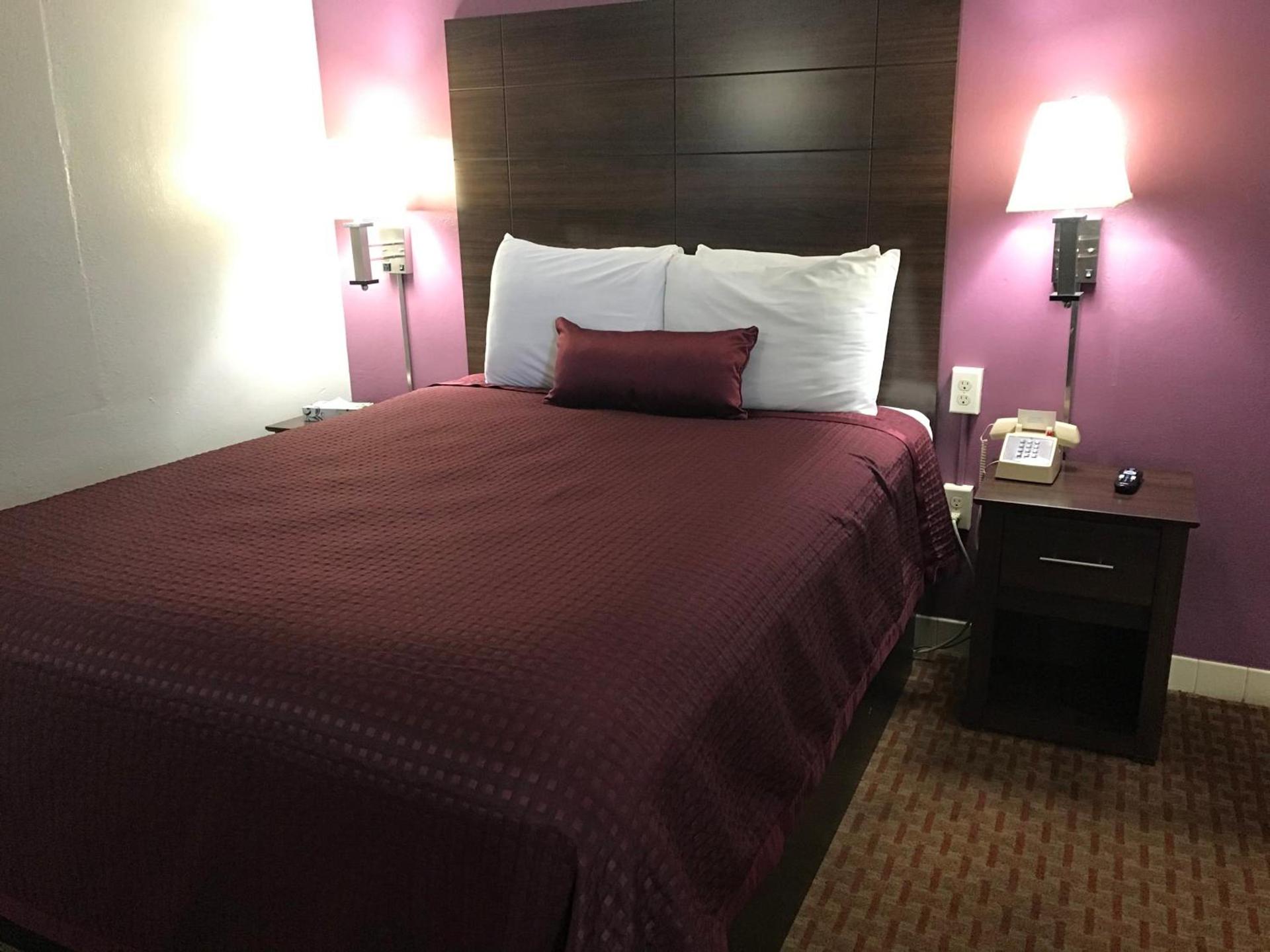 Silver Princess Motel photo 12