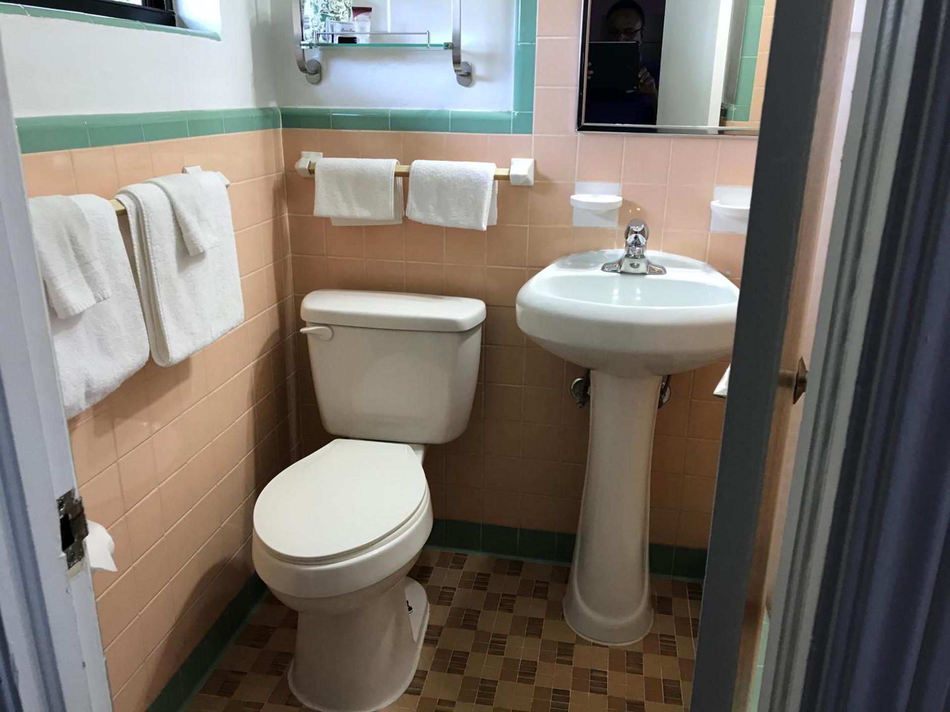 Silver Princess Motel photo 9