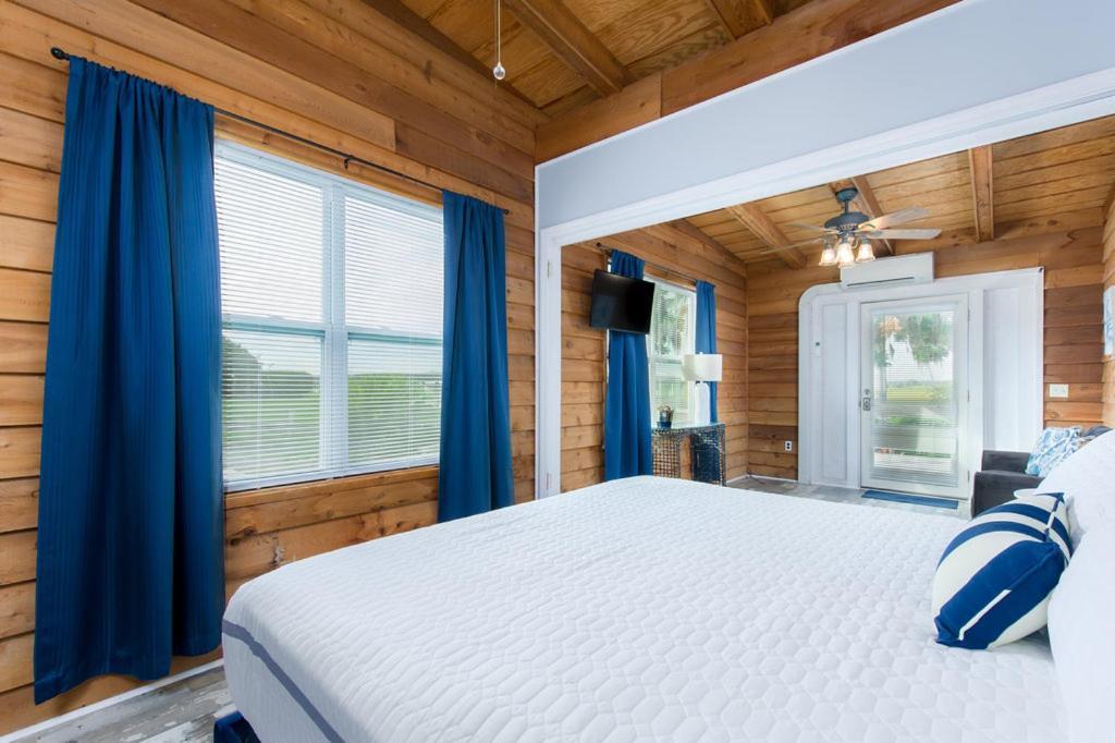 Darien Dockside Inn photo 8