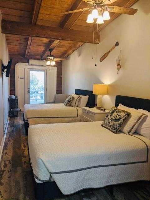 Darien Dockside Inn photo 6