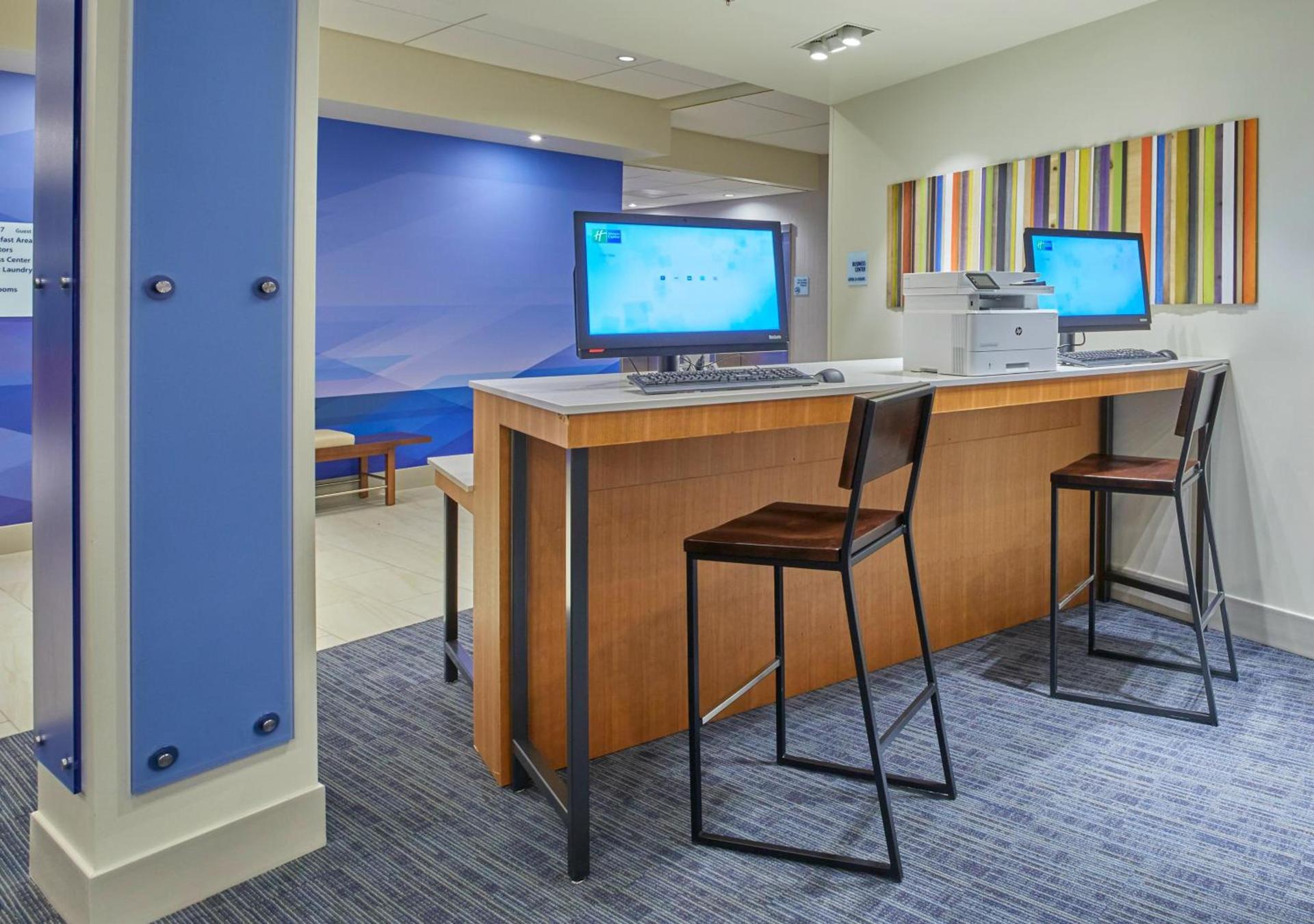 Holiday Inn Express & Suites - Hermiston Downtown by IHG photo 30