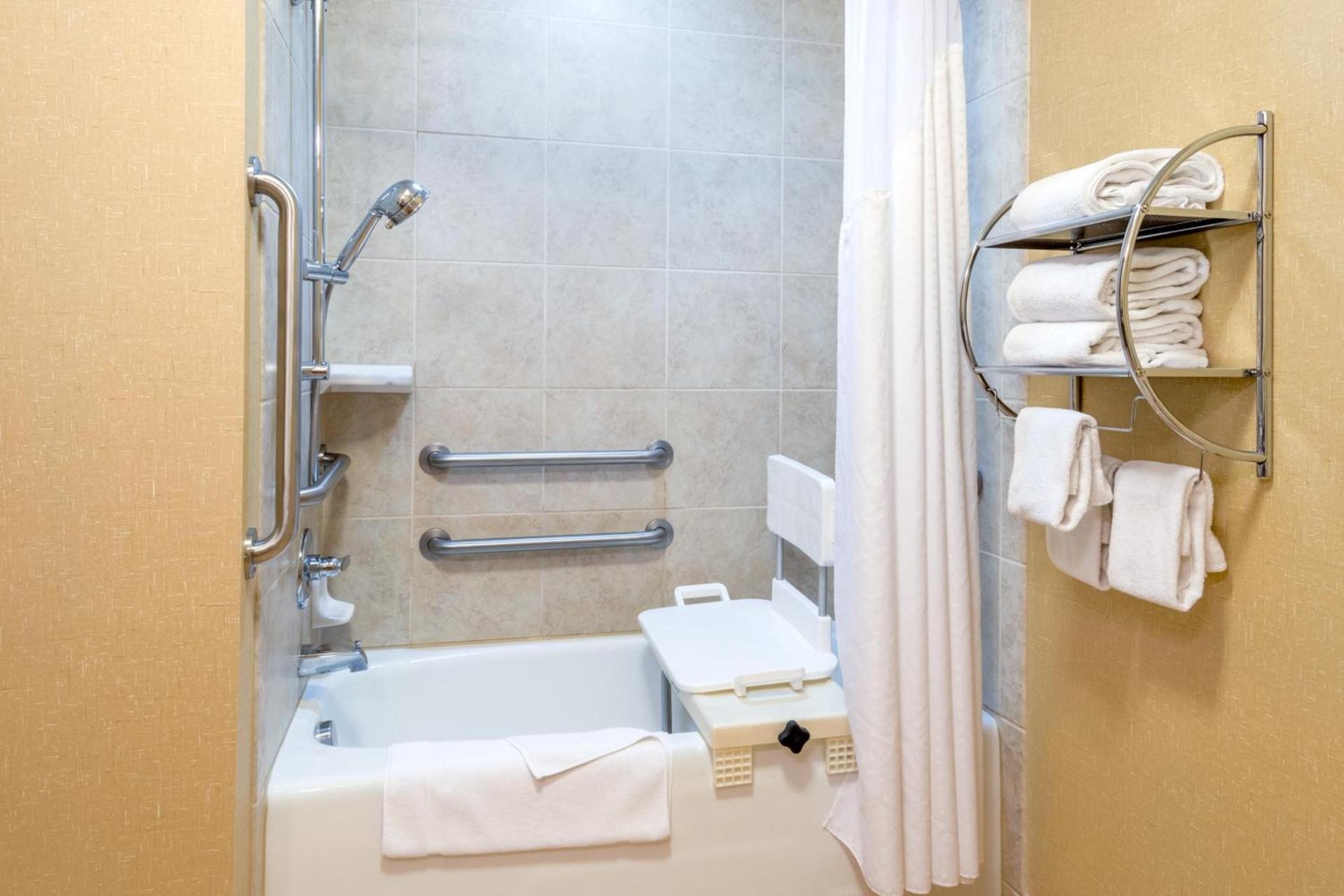 Holiday Inn & Suites Grand Junction-Airport by IHG photo 32