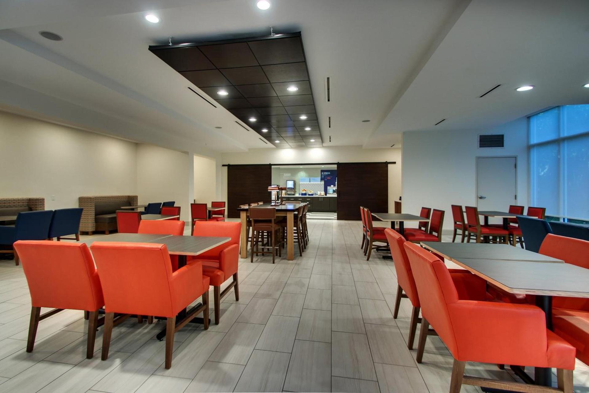 Holiday Inn Express Georgetown by IHG photo 12