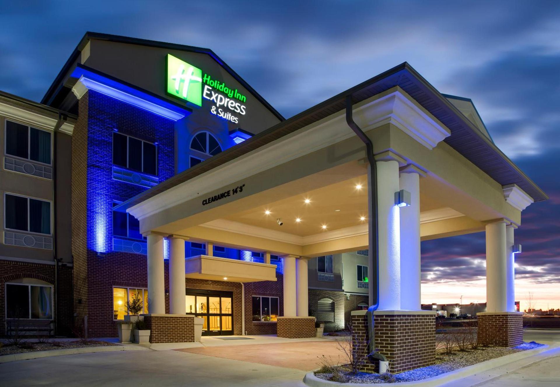 Holiday Inn Express & Suites Nevada by IHG photo 39