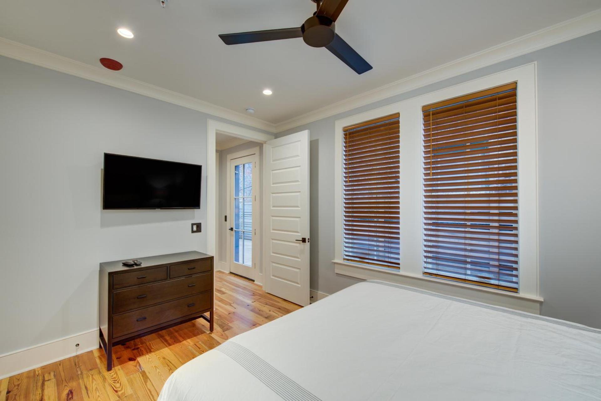 The Quarters on King photo 5