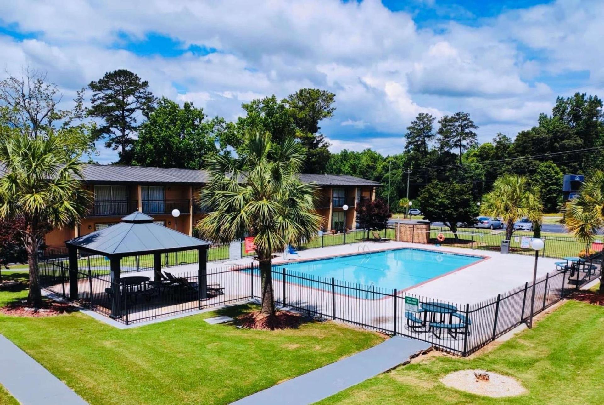 Howard Johnson by Wyndham Athens photo 4