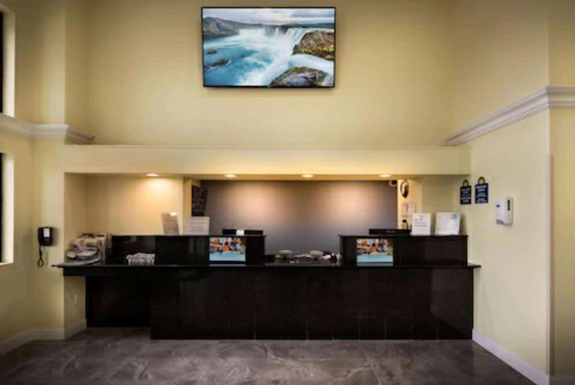 Days Inn by Wyndham Wayne photo 3