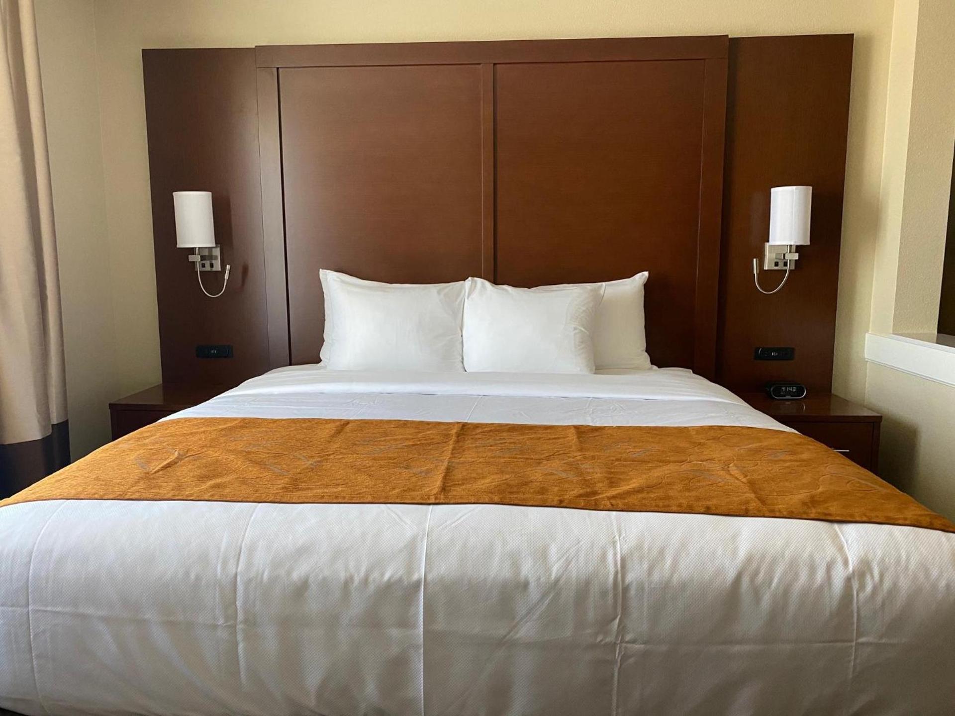 Comfort Suites Midland West photo 26