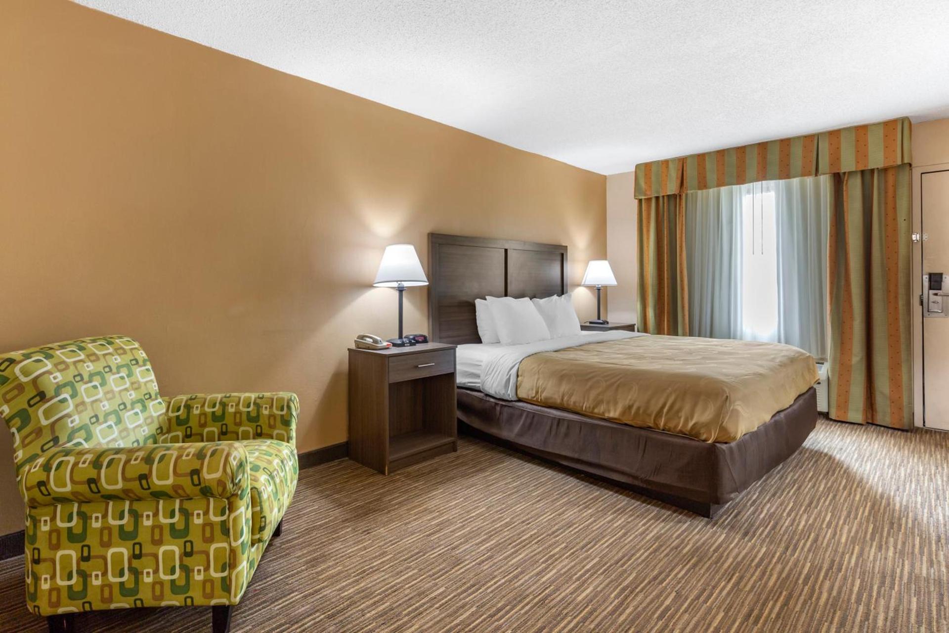 Quality Inn & Suites Hanes Mall photo 49