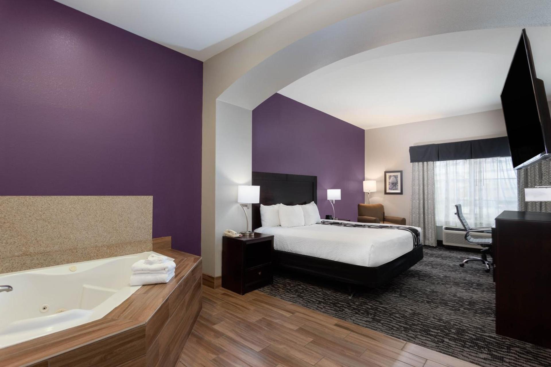 La Quinta by Wyndham Huntsville Airport Madison photo 29