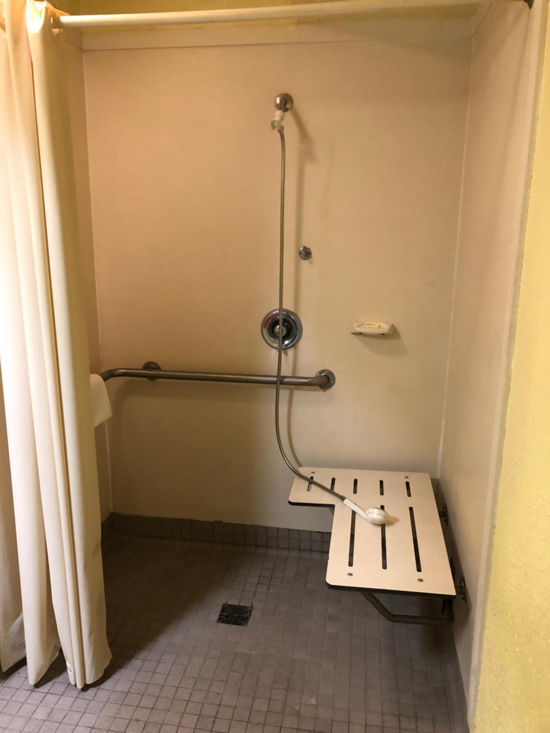 Travel Inn Motel photo 28