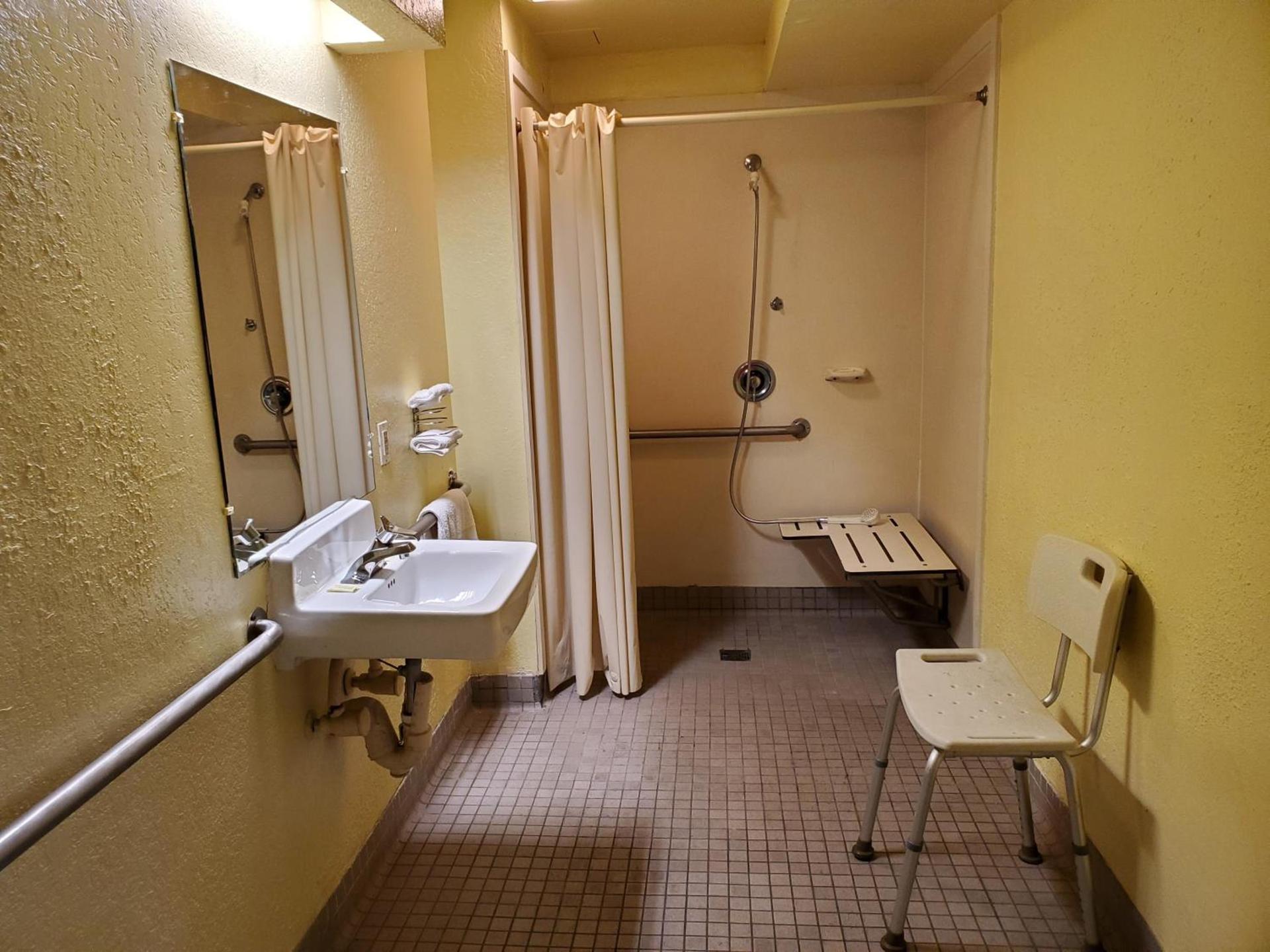 Travel Inn Motel photo 29