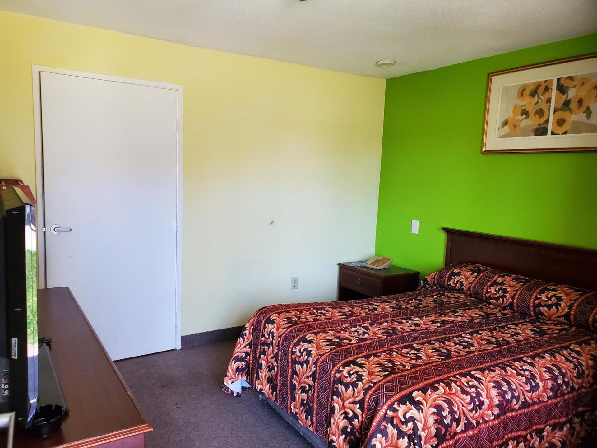 Travel Inn Motel photo 15