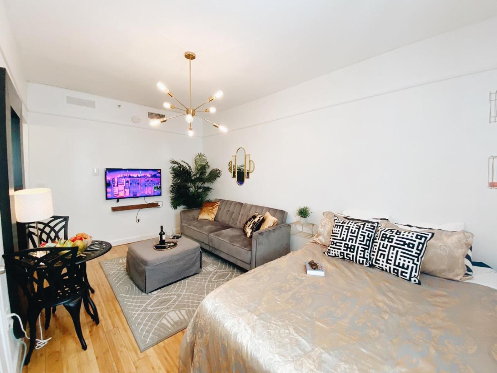 Nine20 Collins Apartments by Lowkl photo 23