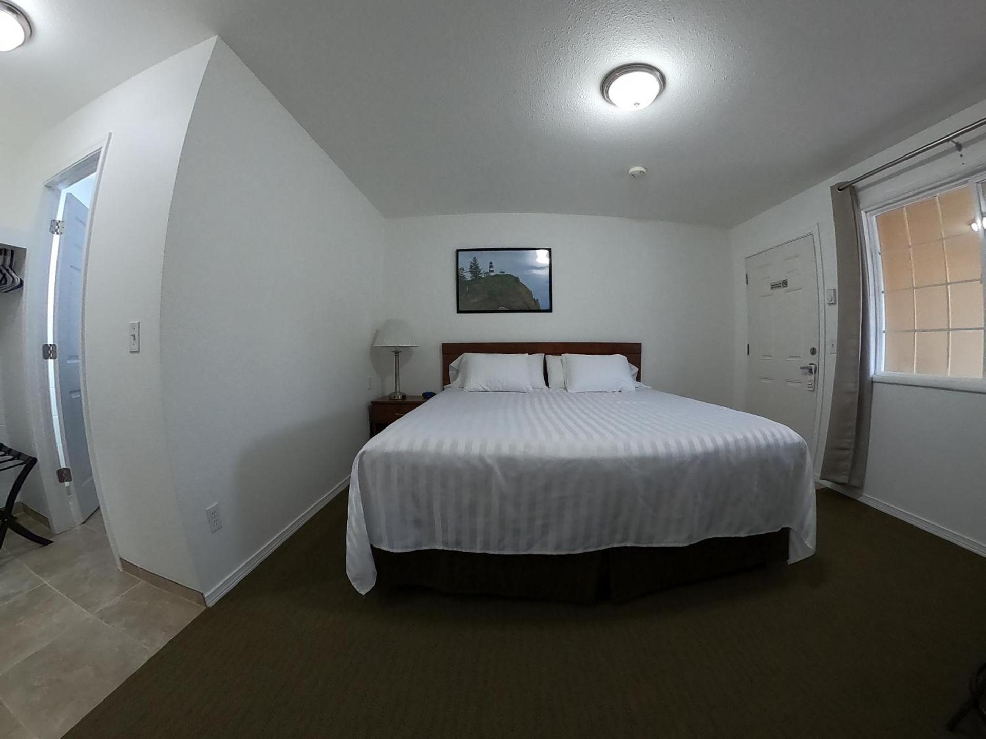 Col-Pacific Motel photo 24