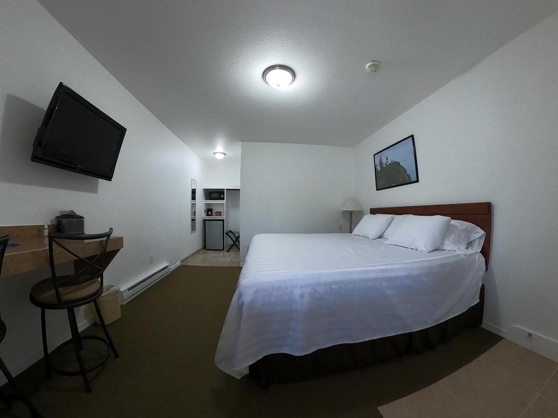 Col-Pacific Motel photo 2