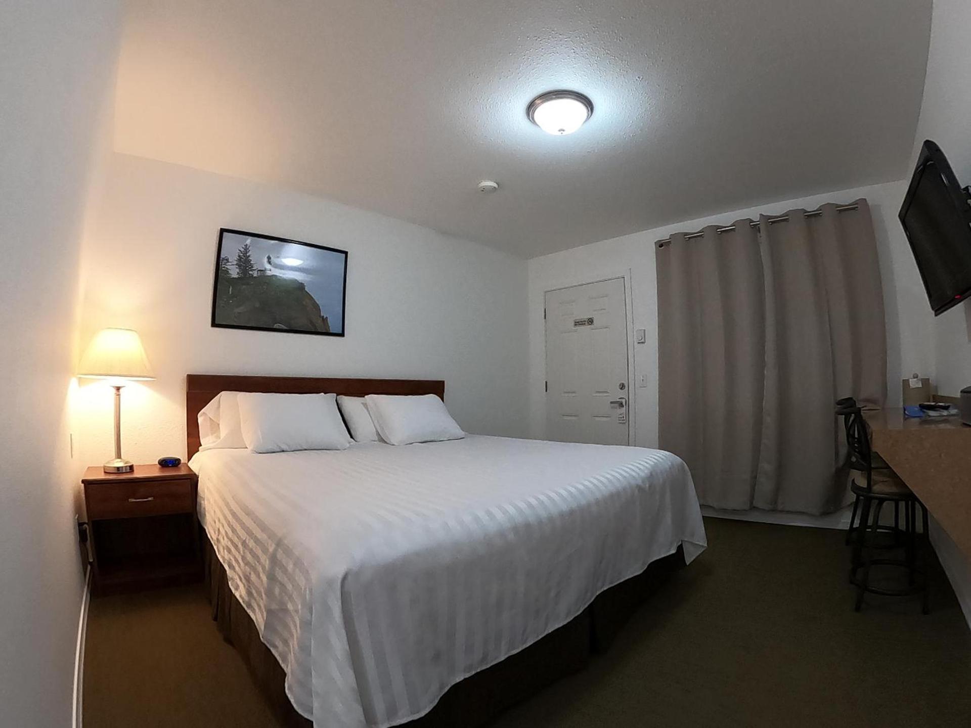 Col-Pacific Motel photo 23