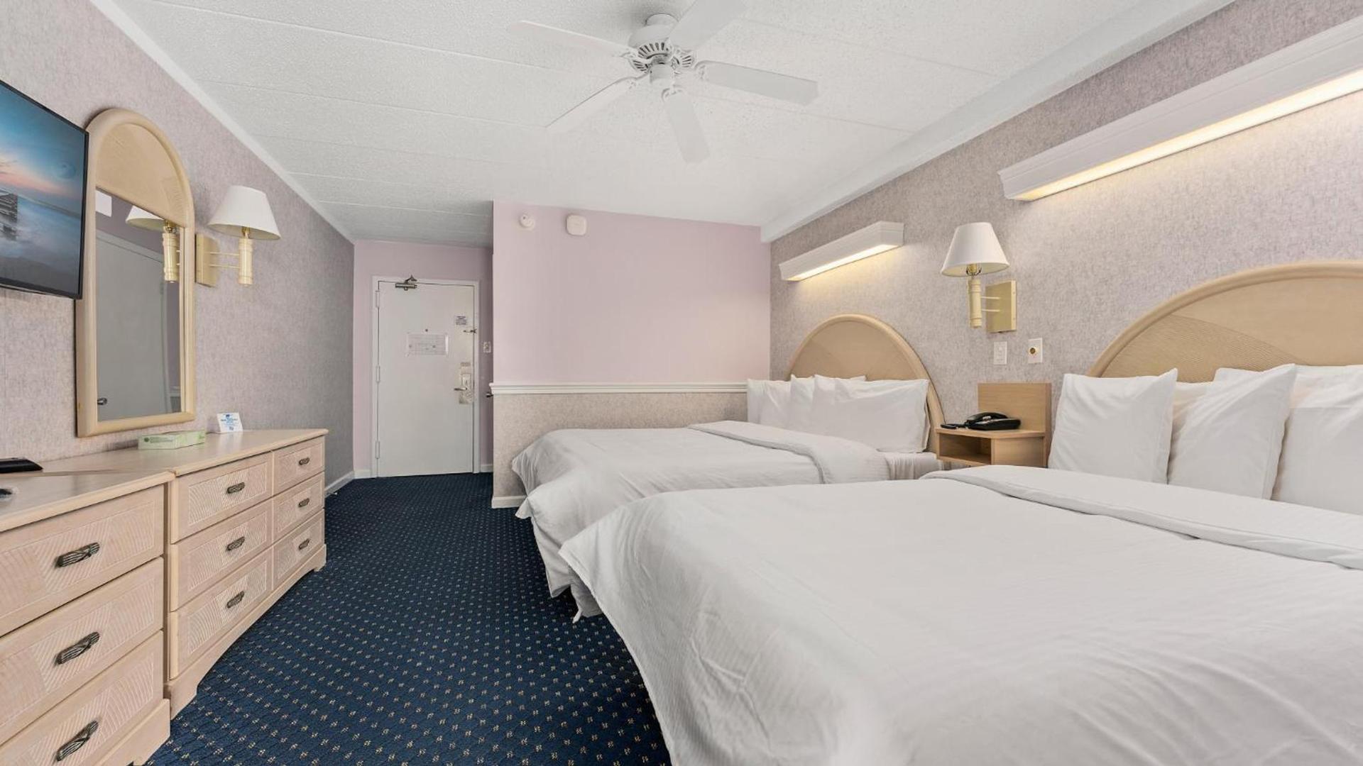 Adventurer Oceanfront Inn photo 3