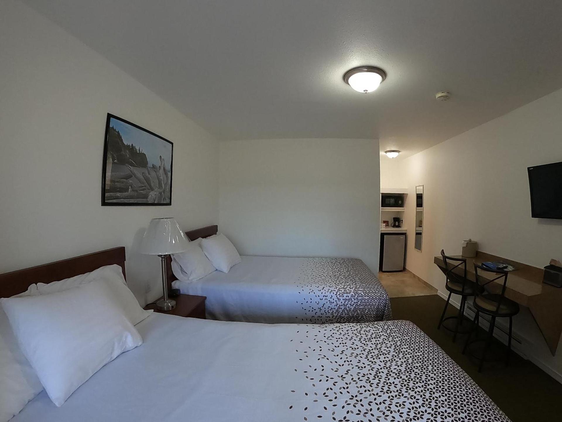 Col-Pacific Motel photo 14