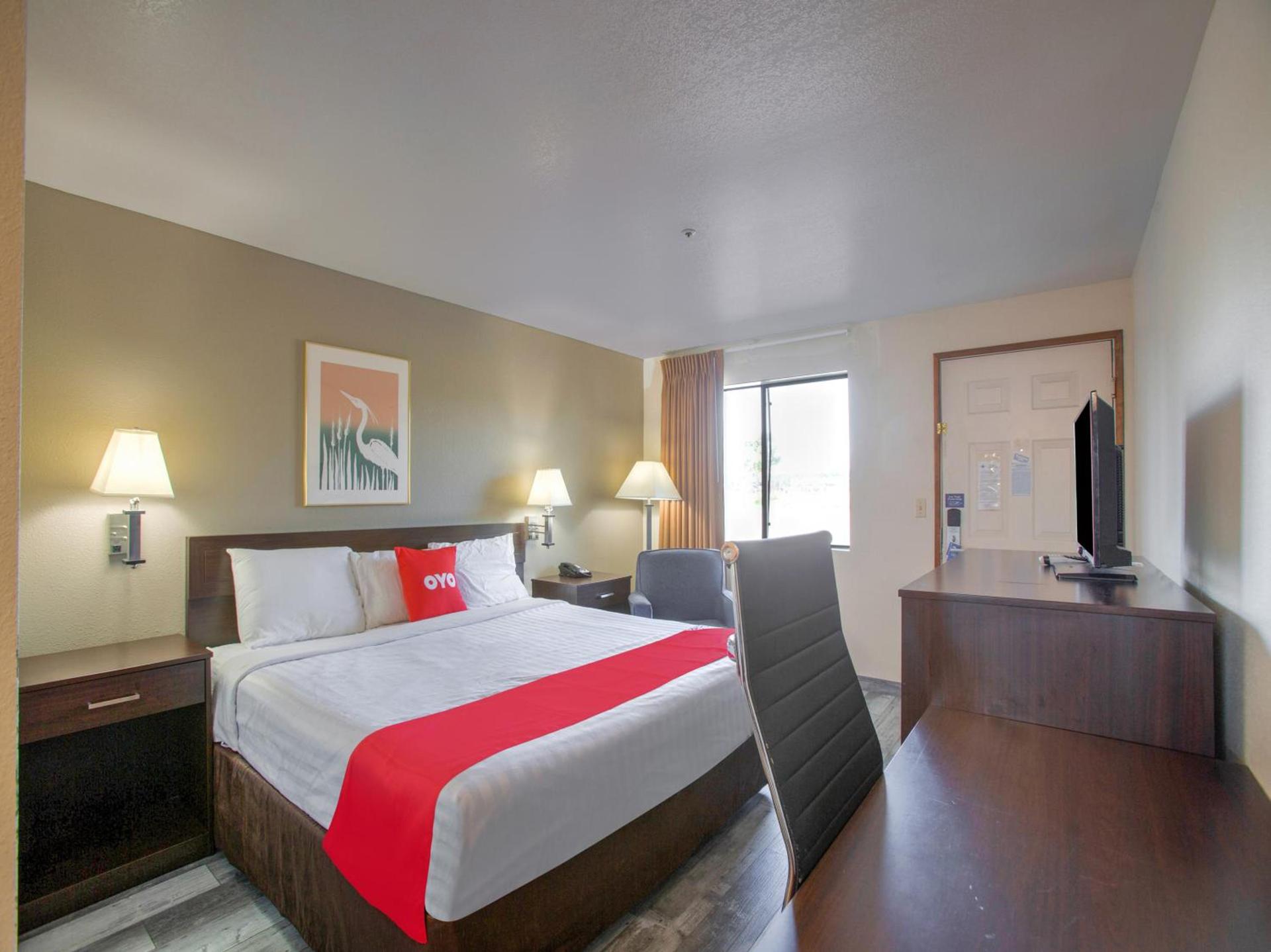 OYO Woodland Hotel and Suites photo 13