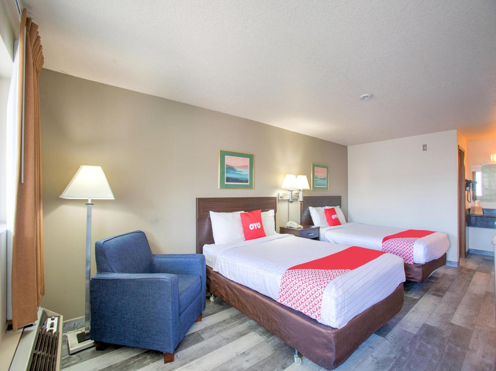 OYO Woodland Hotel and Suites photo 23