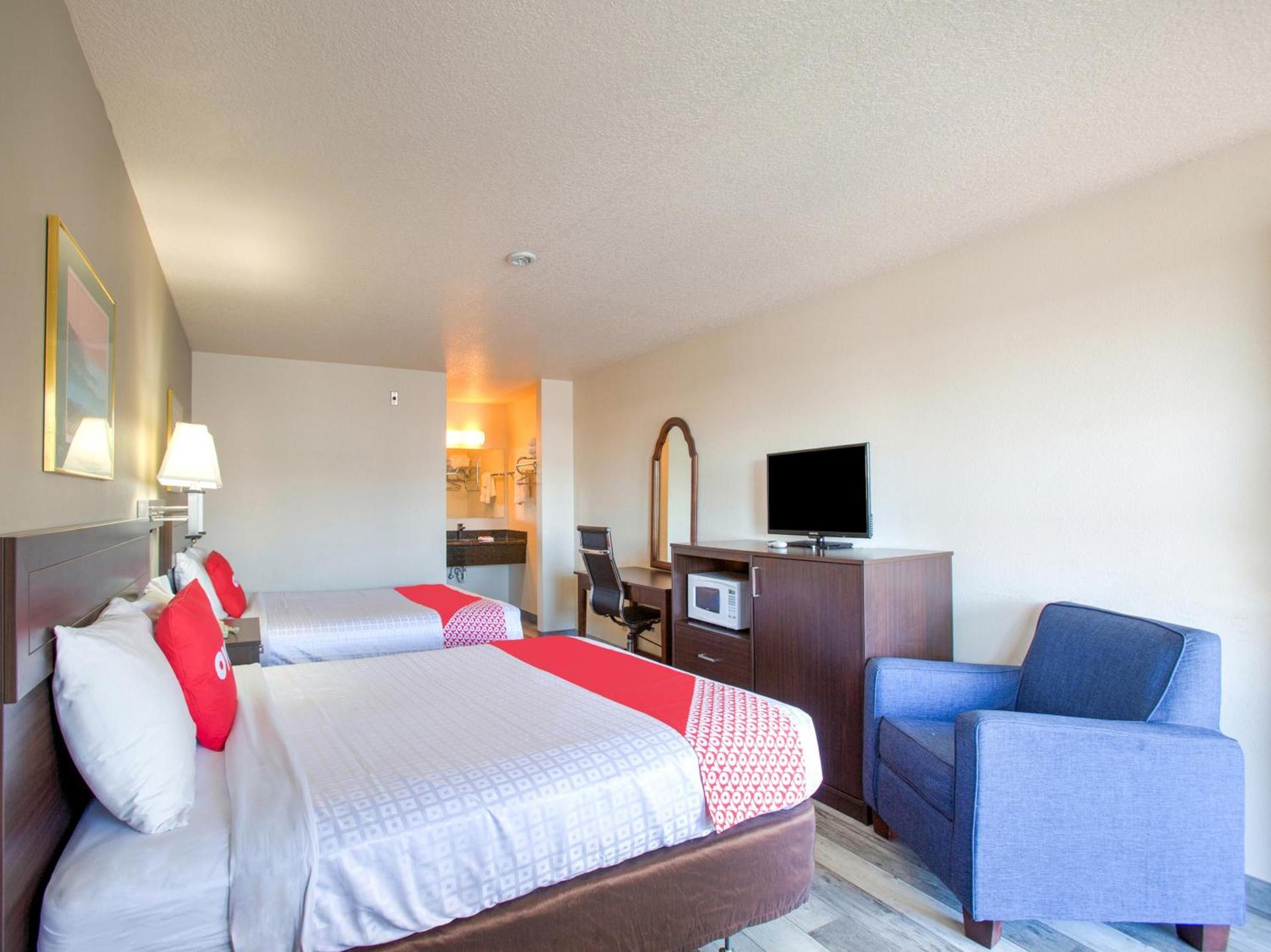 OYO Woodland Hotel and Suites photo 3