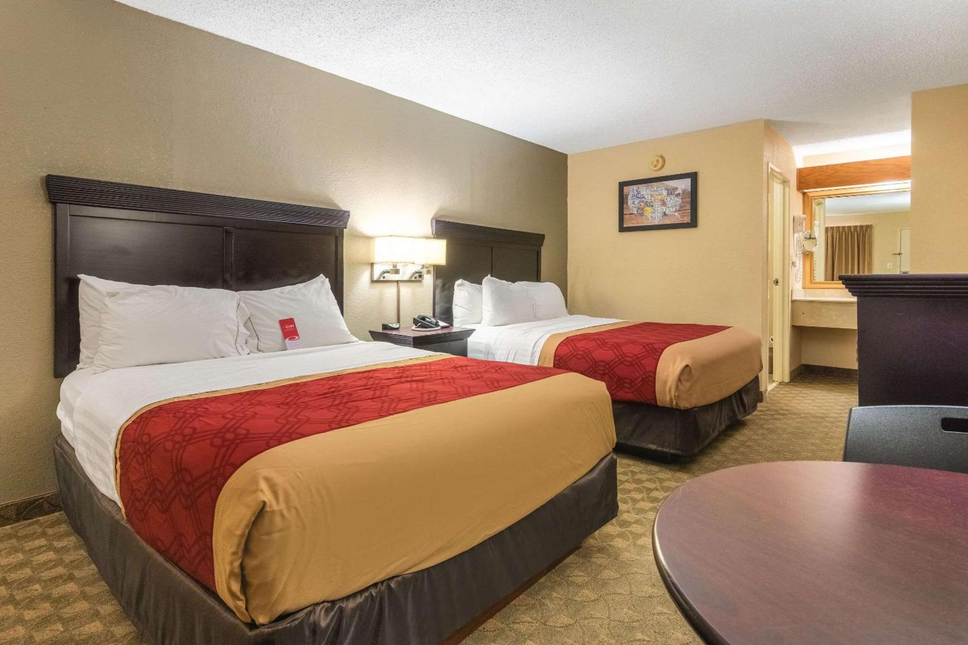 Econo Lodge Hillsboro I-35 photo 26