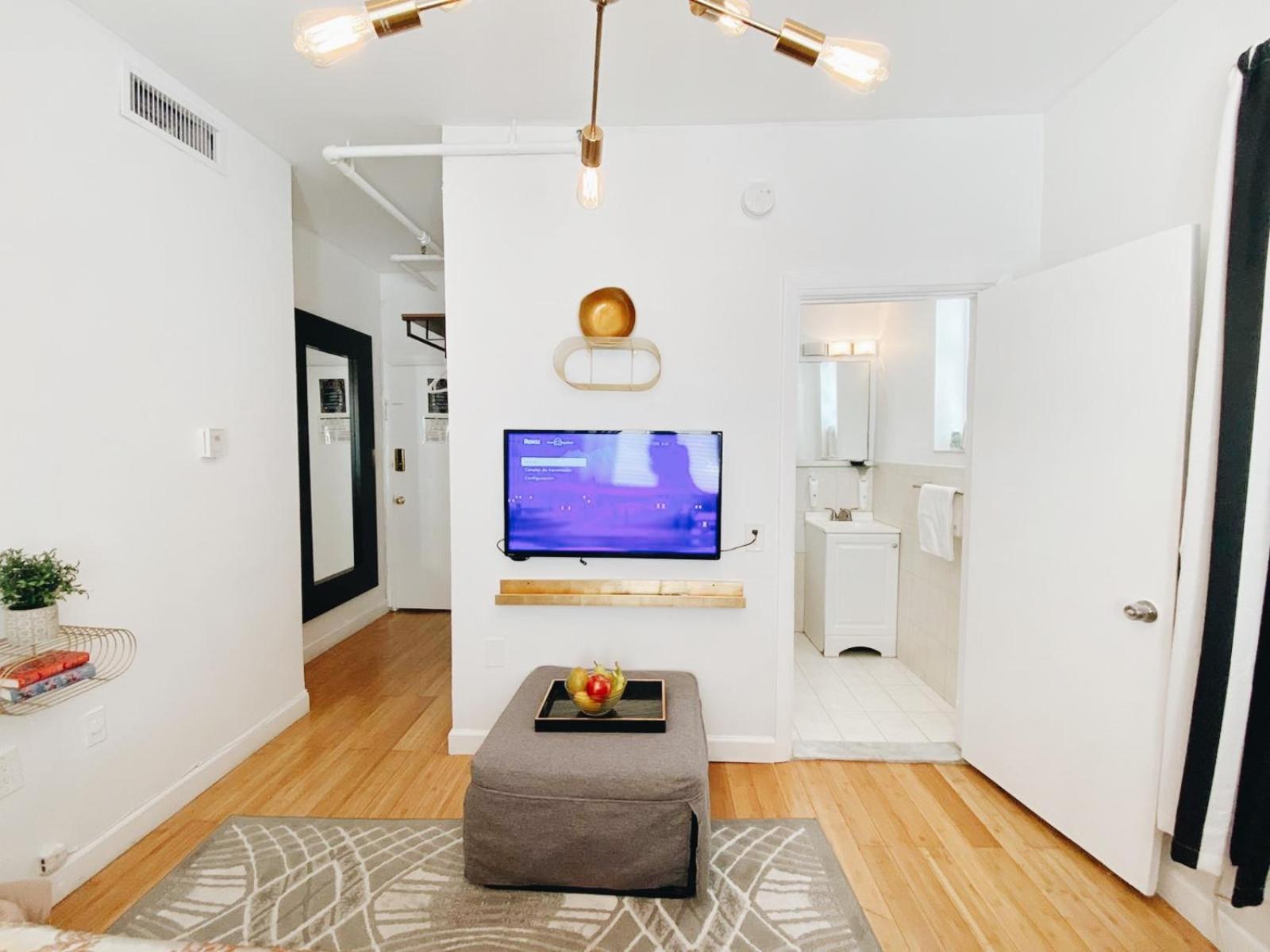 Nine20 Collins Apartments by Lowkl photo 13