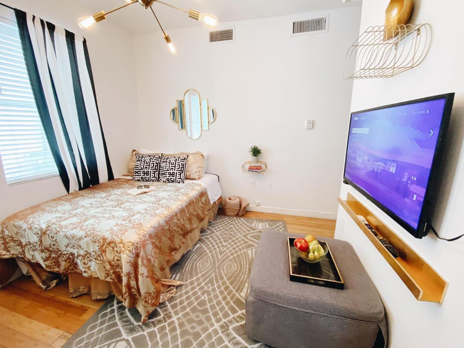 Nine20 Collins Apartments by Lowkl photo 52