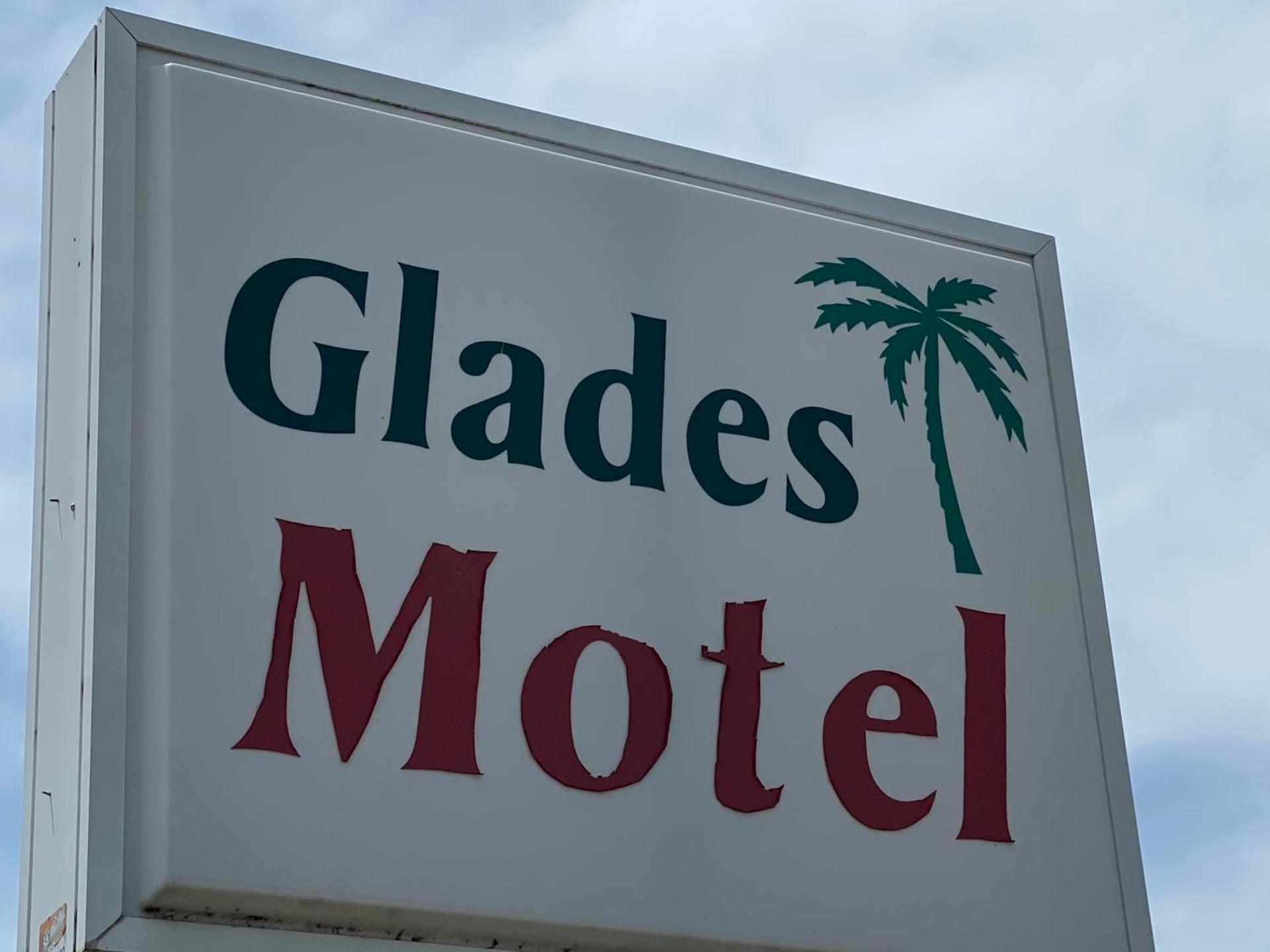 Glades Motel - Naples photo 97