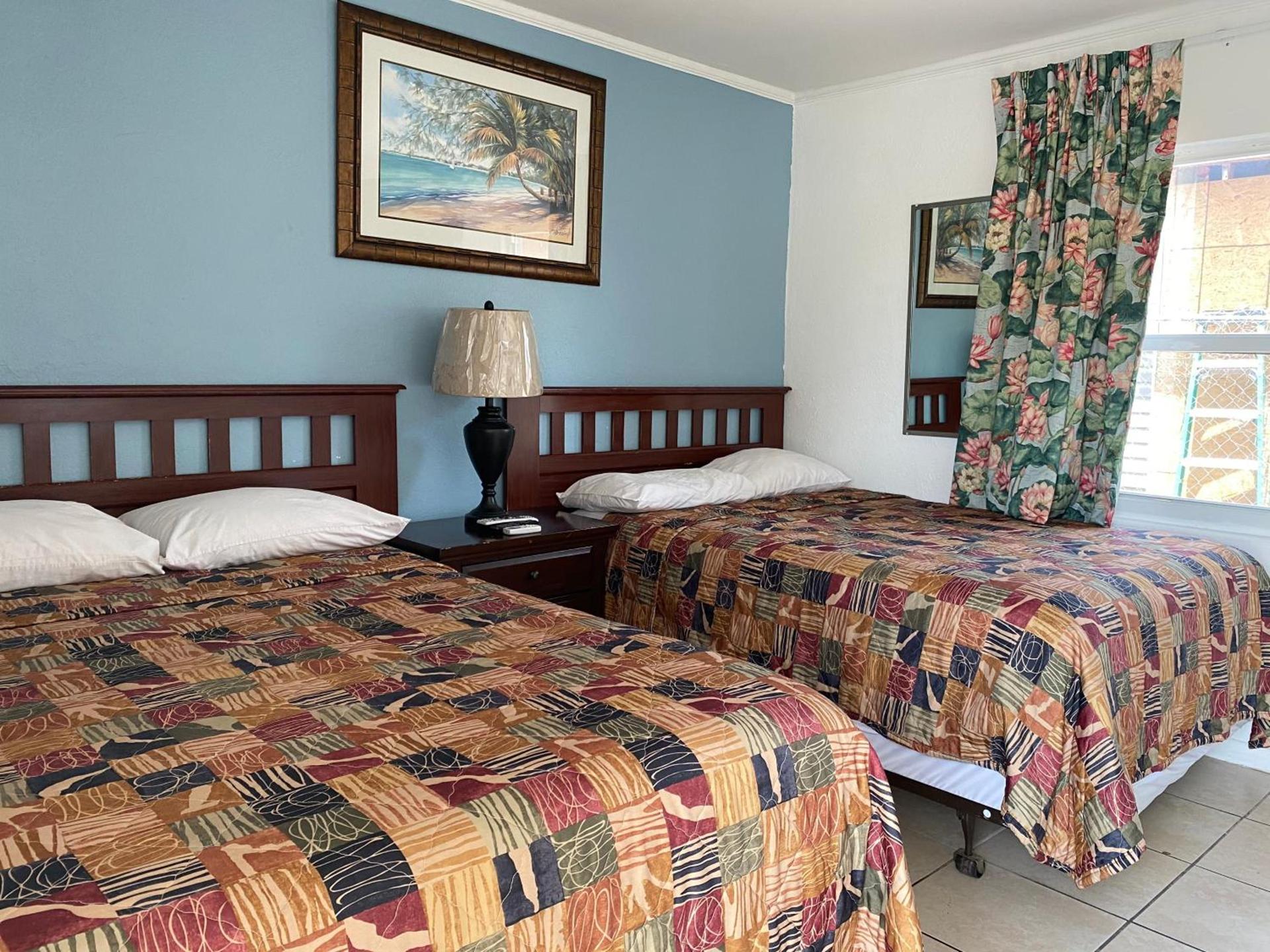 Glades Motel - Naples photo 81