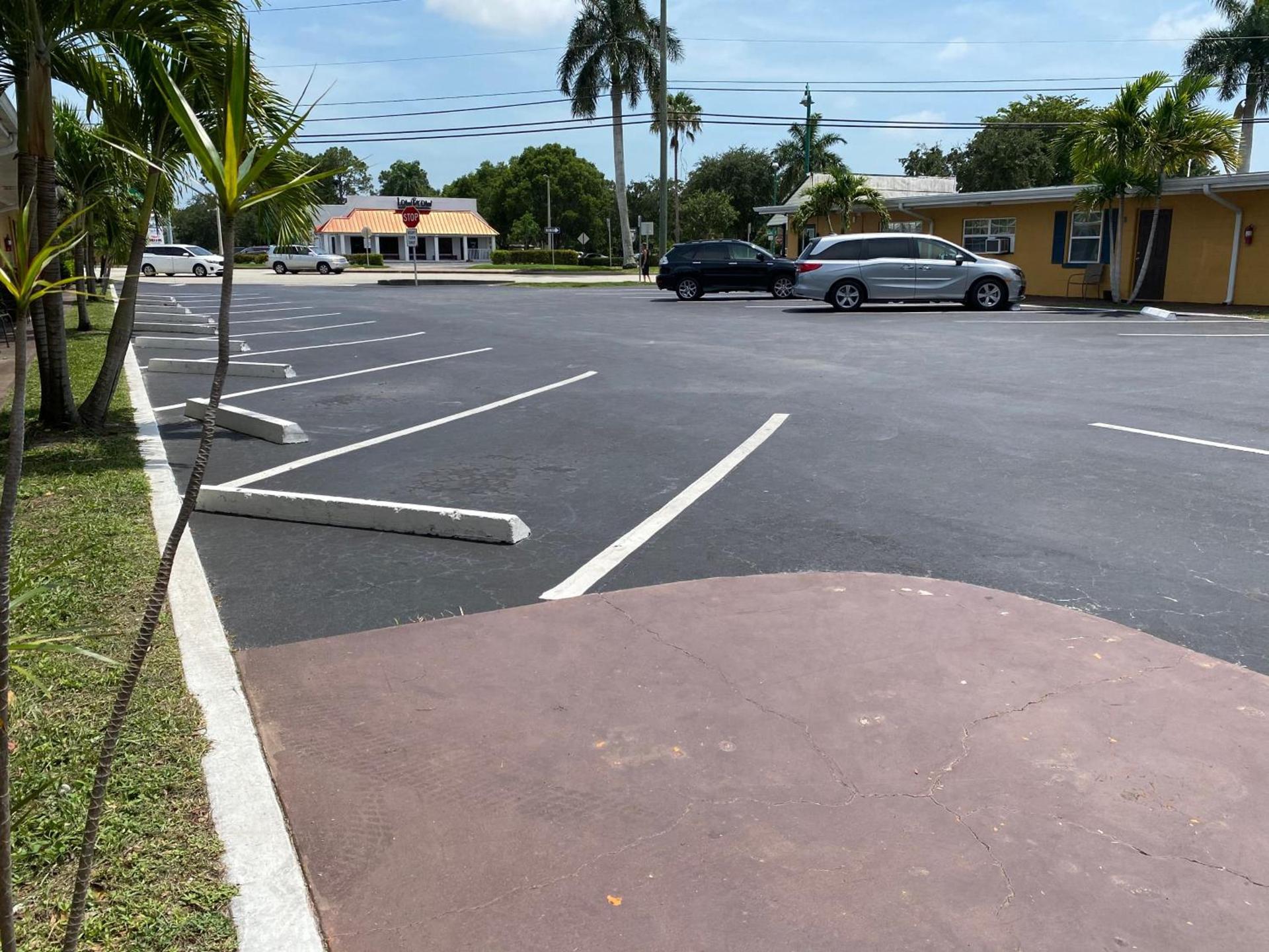 Glades Motel - Naples photo 75