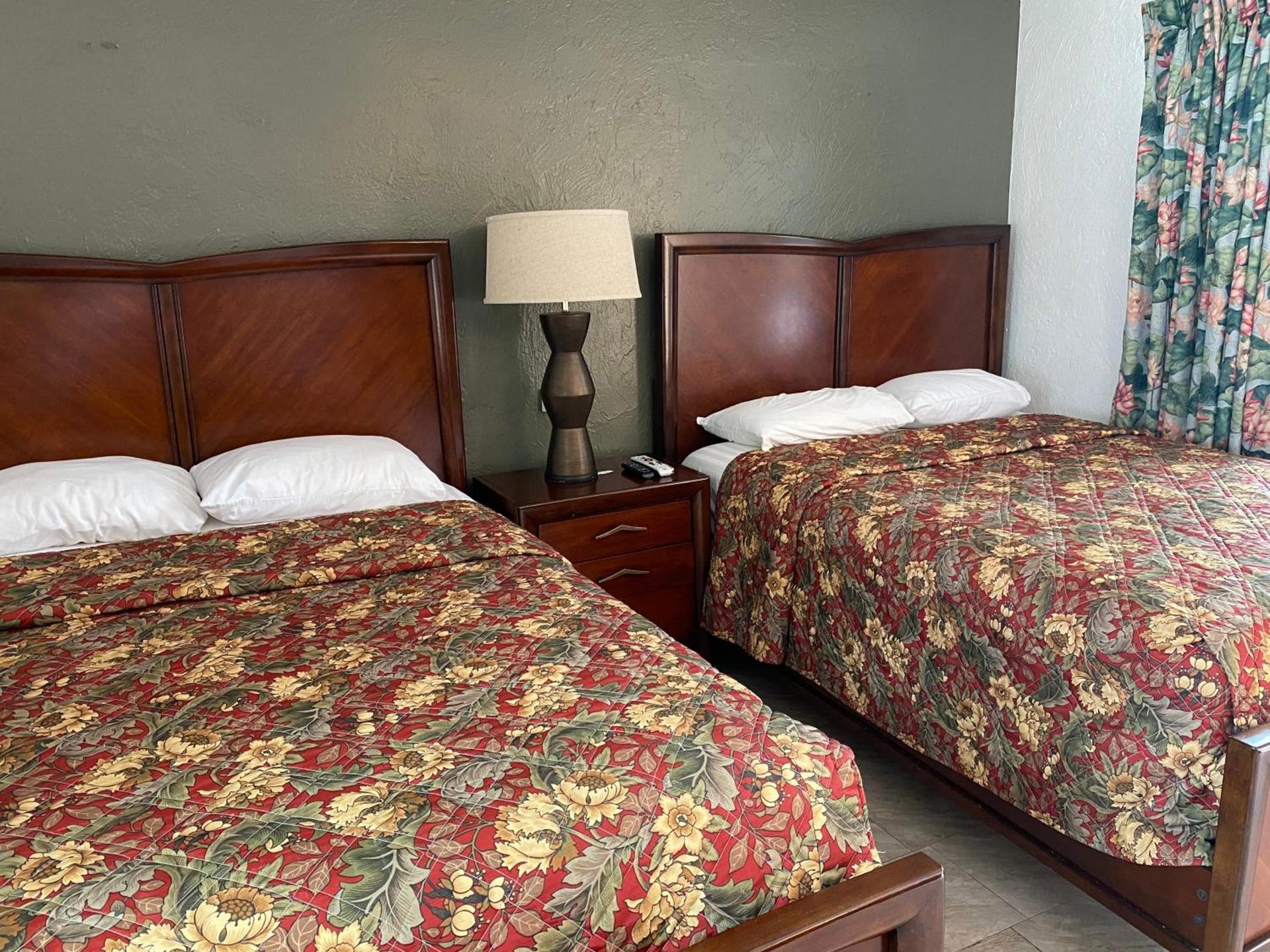 Glades Motel - Naples photo 65