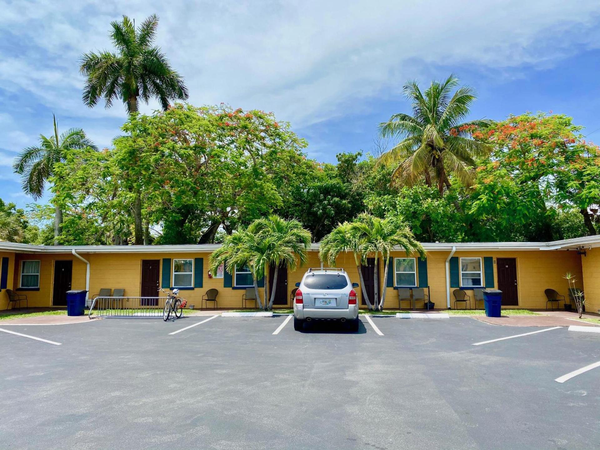 Glades Motel - Naples photo 3