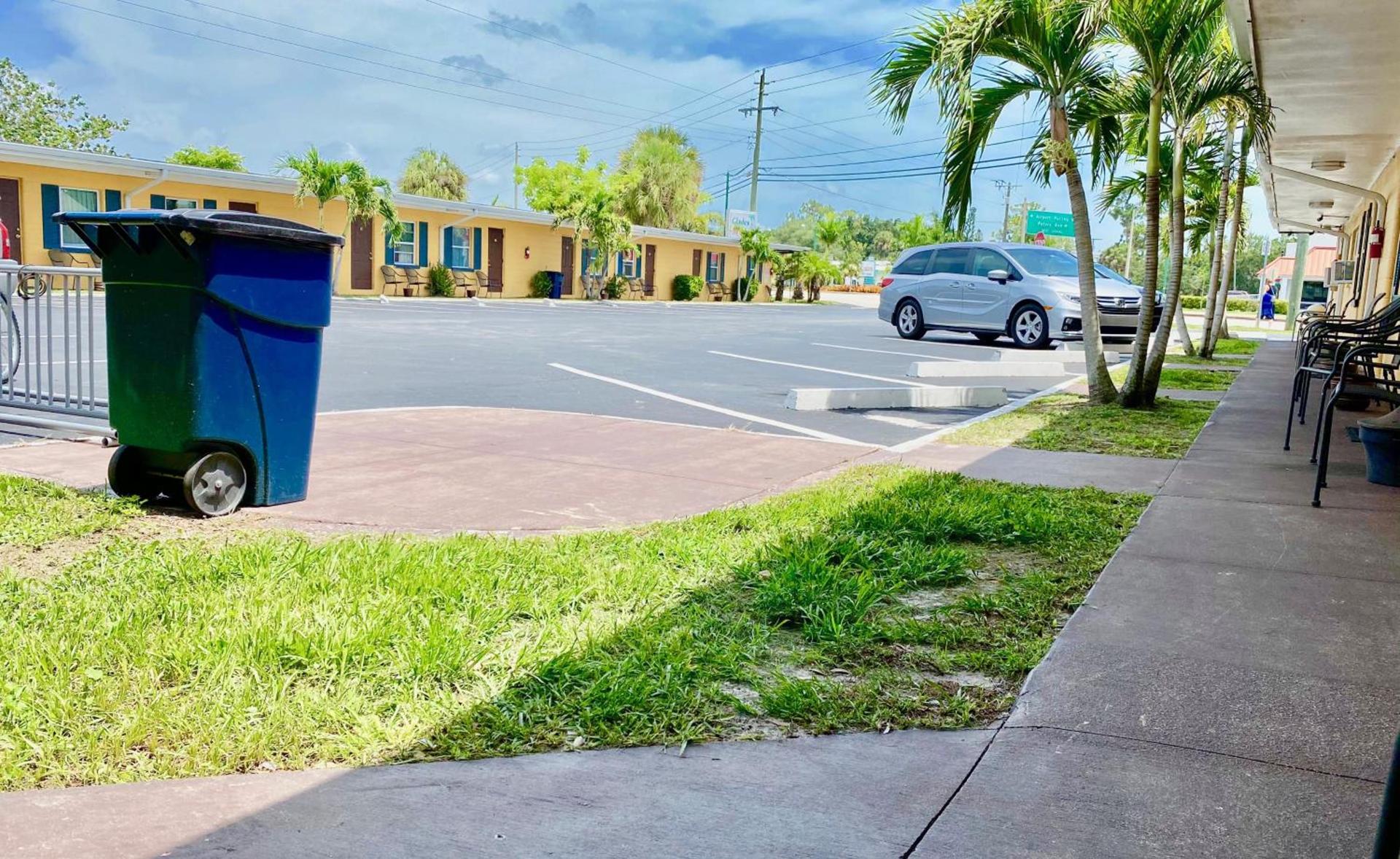 Glades Motel - Naples photo 6
