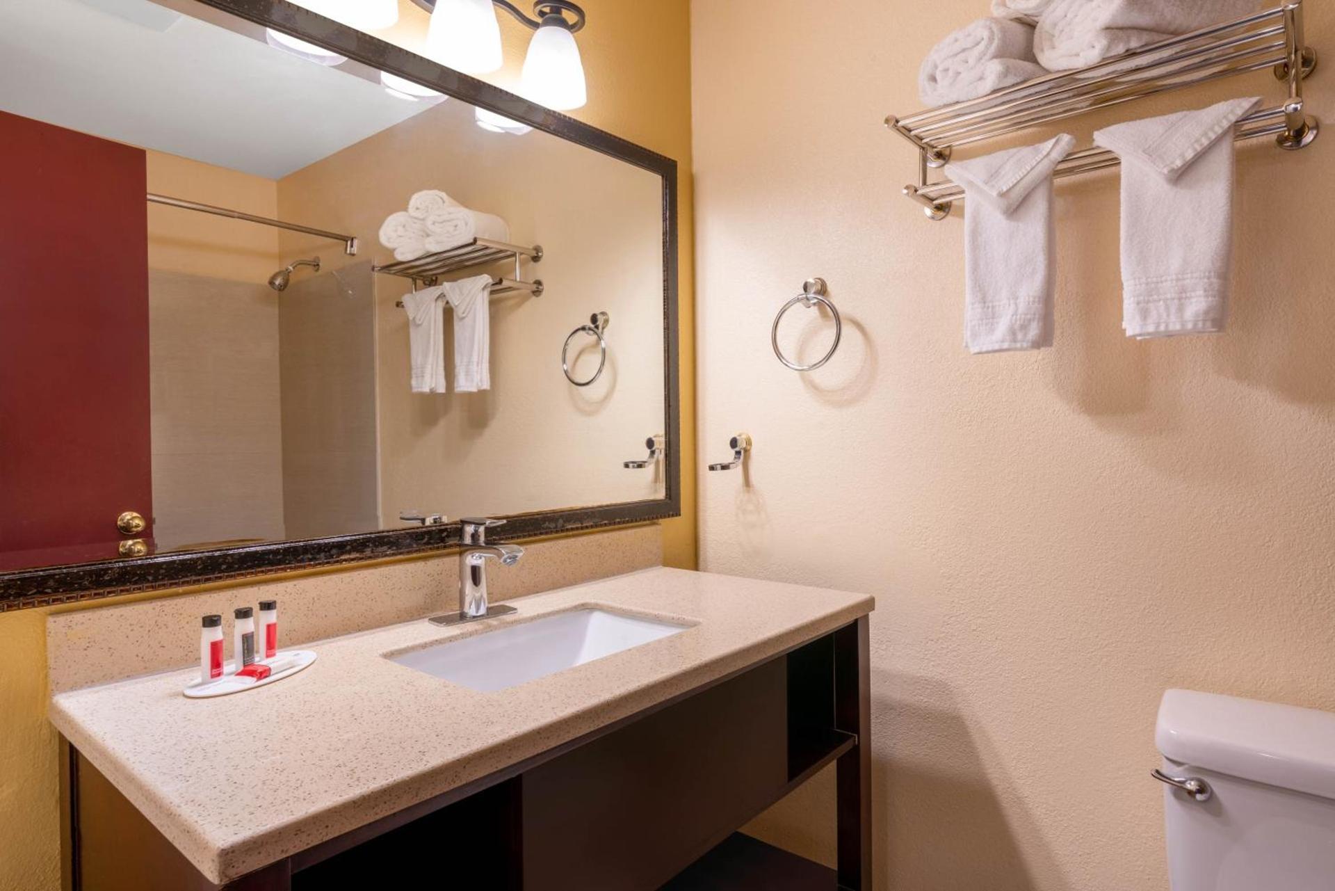 Sutton Suites Hotel photo 18