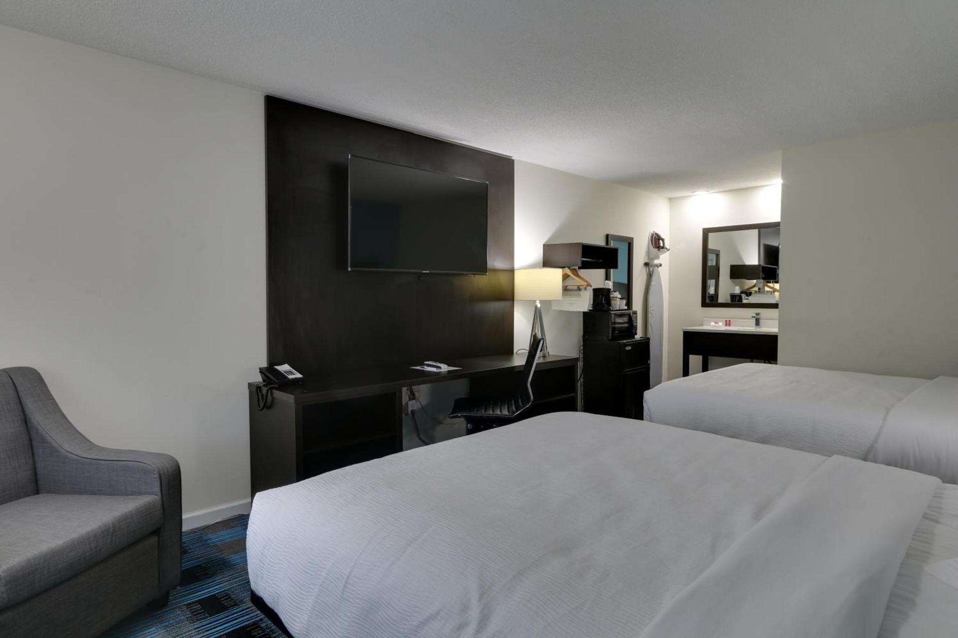 Travelodge by Wyndham Calhoun South I-75 photo 31