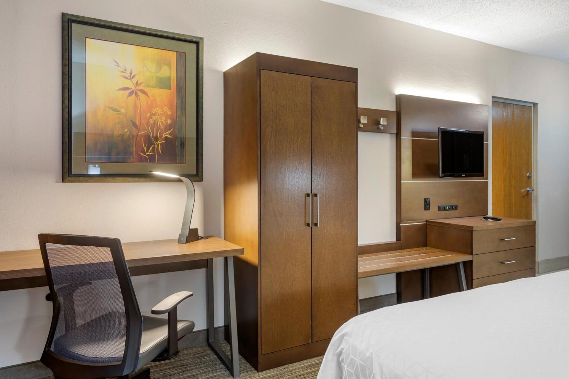 Holiday Inn Express Branson- Green Mountain Drive by IHG photo 25